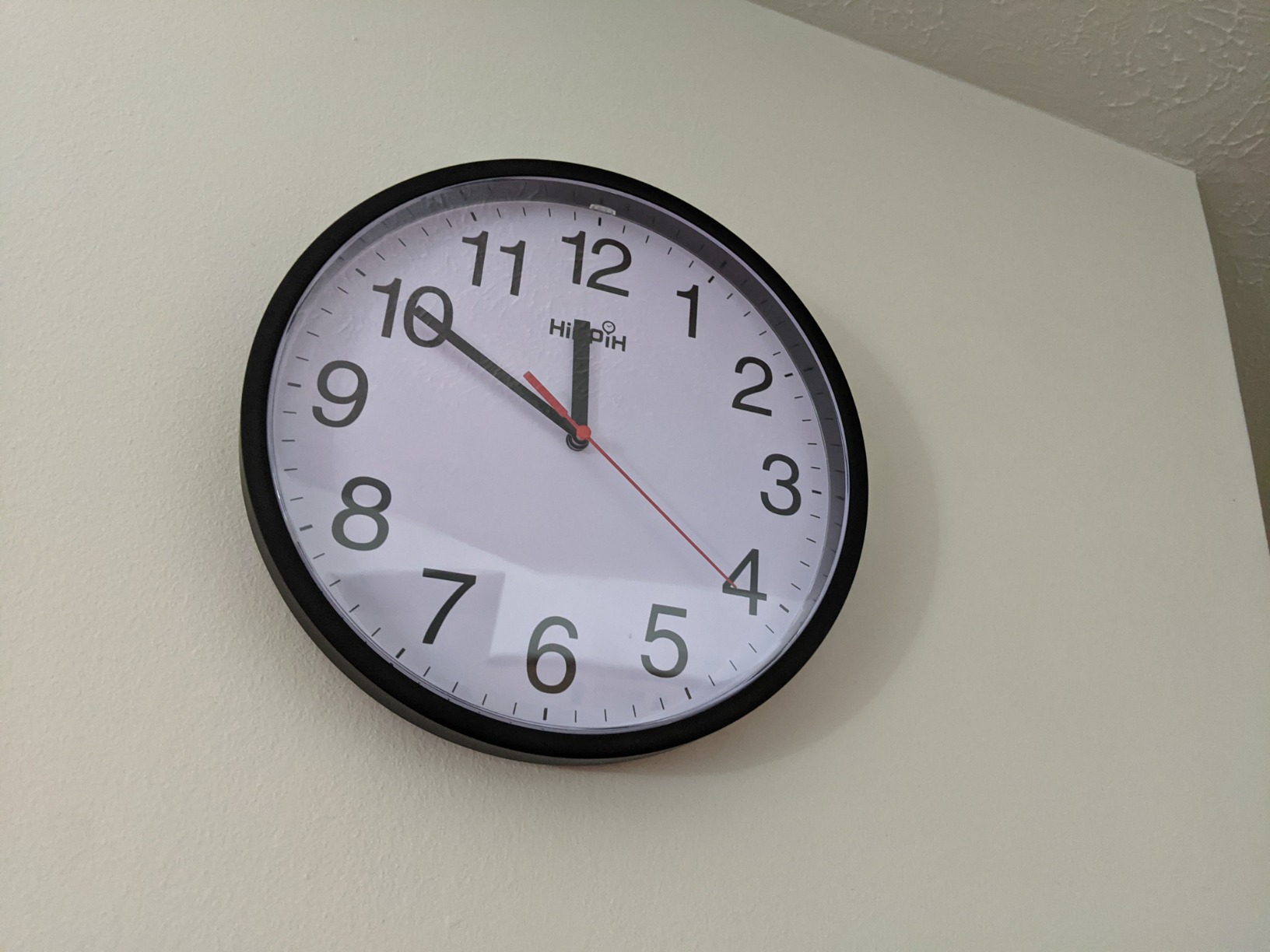 HIPPIH 10 Inch Wall Clock, 2Pack Silent Non Ticking Battery Operated Clocks, Black Analog Clock, Living Room, Office, Classroom, Bedroom, Kitchen, Bathroom, Modern Simple Style, Easy to Read, Accurate customer photo 1