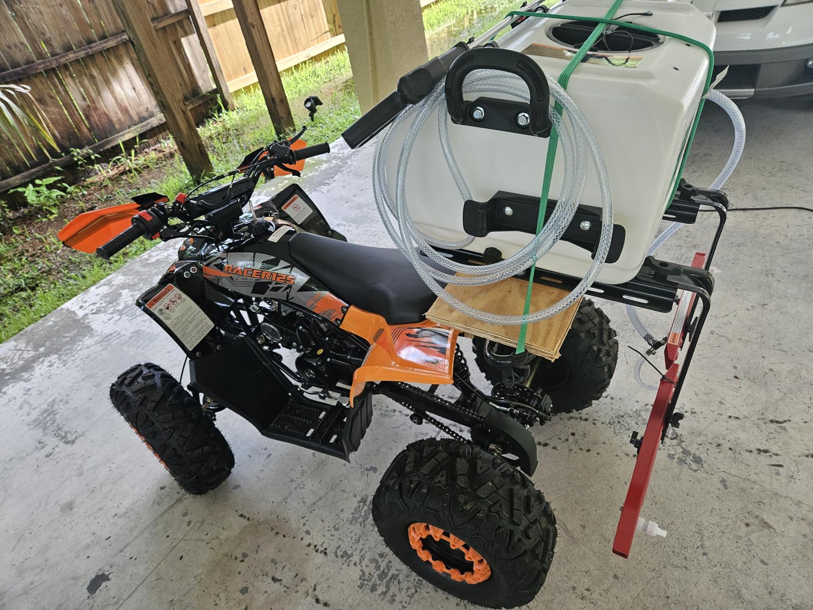 NorthStar 12V Sprayer Pump, 26-Gallon, 2.2 GPM, 12V, 70 PSI, 2-Nozzle Boom customer photo 1