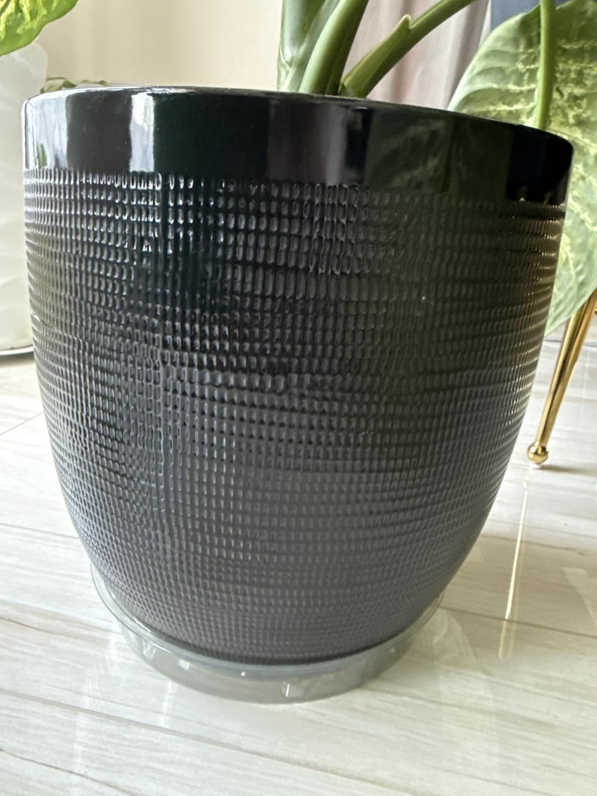 Creative Co-Op Large Matte White Embossed Stoneware Planter customer photo 2