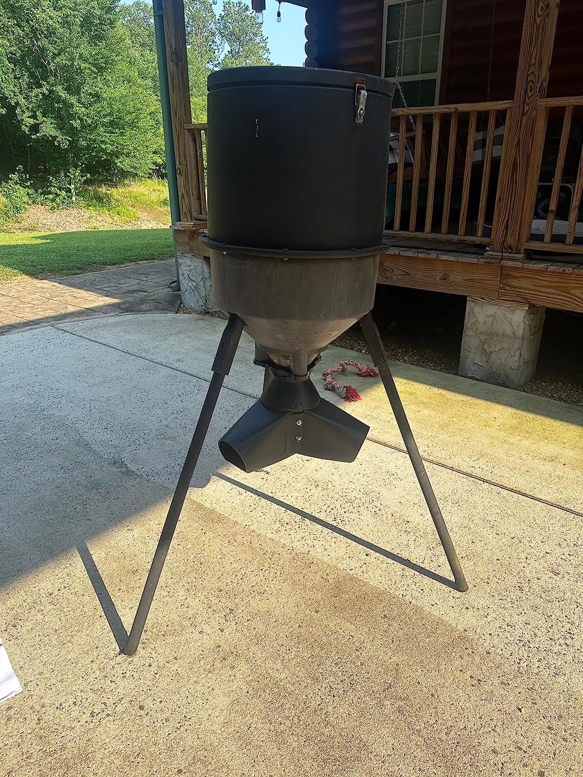 Moultrie Gravity Feeder Kit with Quick-Lock Adapter - No-Timer, No-Battery Gravity Feed for Corn or Protein Pellets customer photo 2