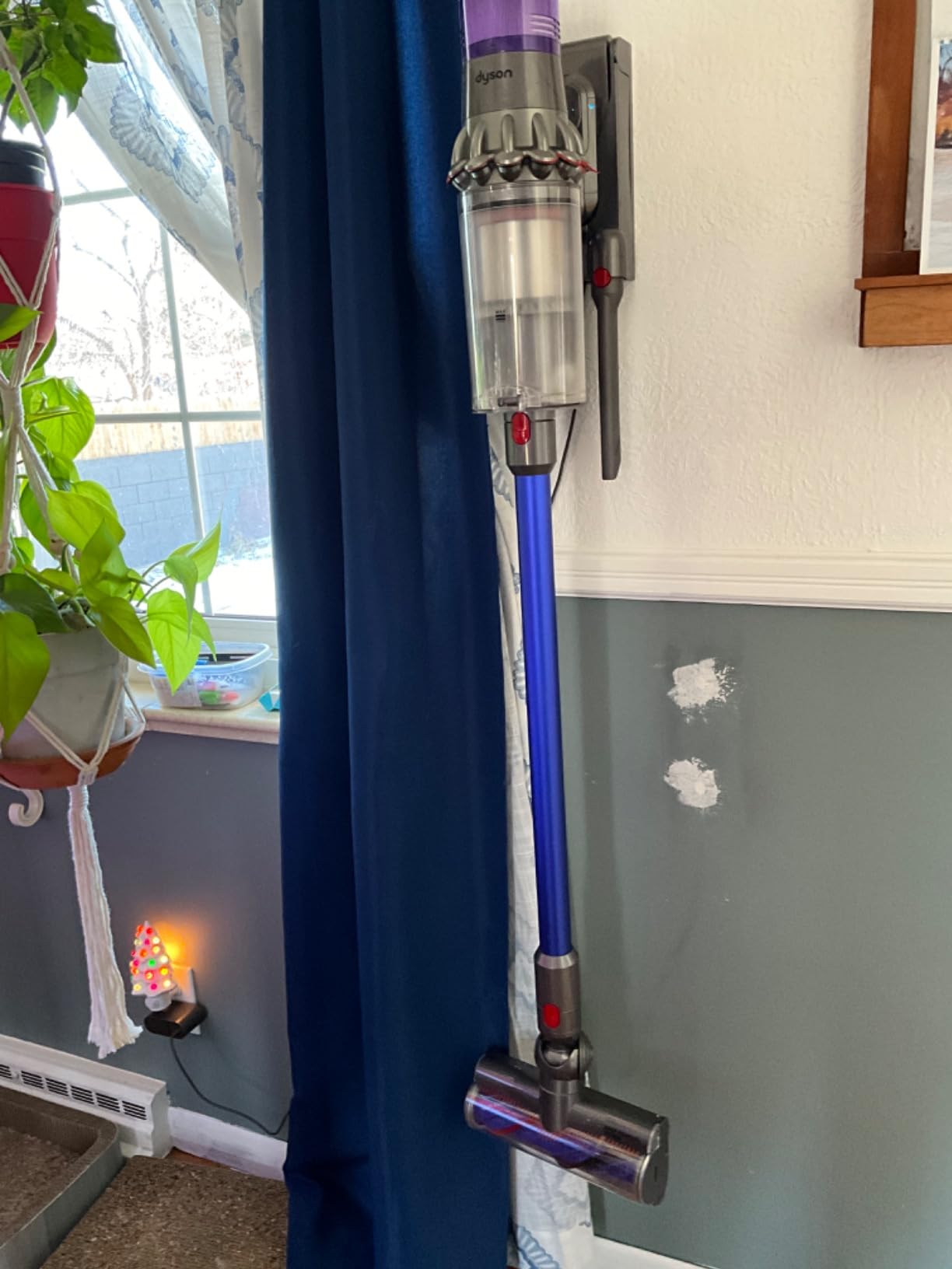 Dyson V11 Animal Cordless Vacuum Cleaner, Purple customer photo 1