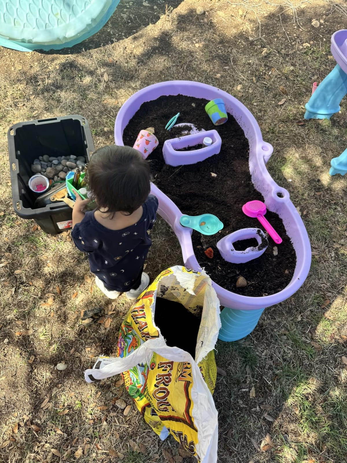 Step2 Tropical Rainforest Water Table for Kids, Toddler Outdoor Sensory Play Table, 13 Accessories, Ages 18 Months+ customer photo 1
