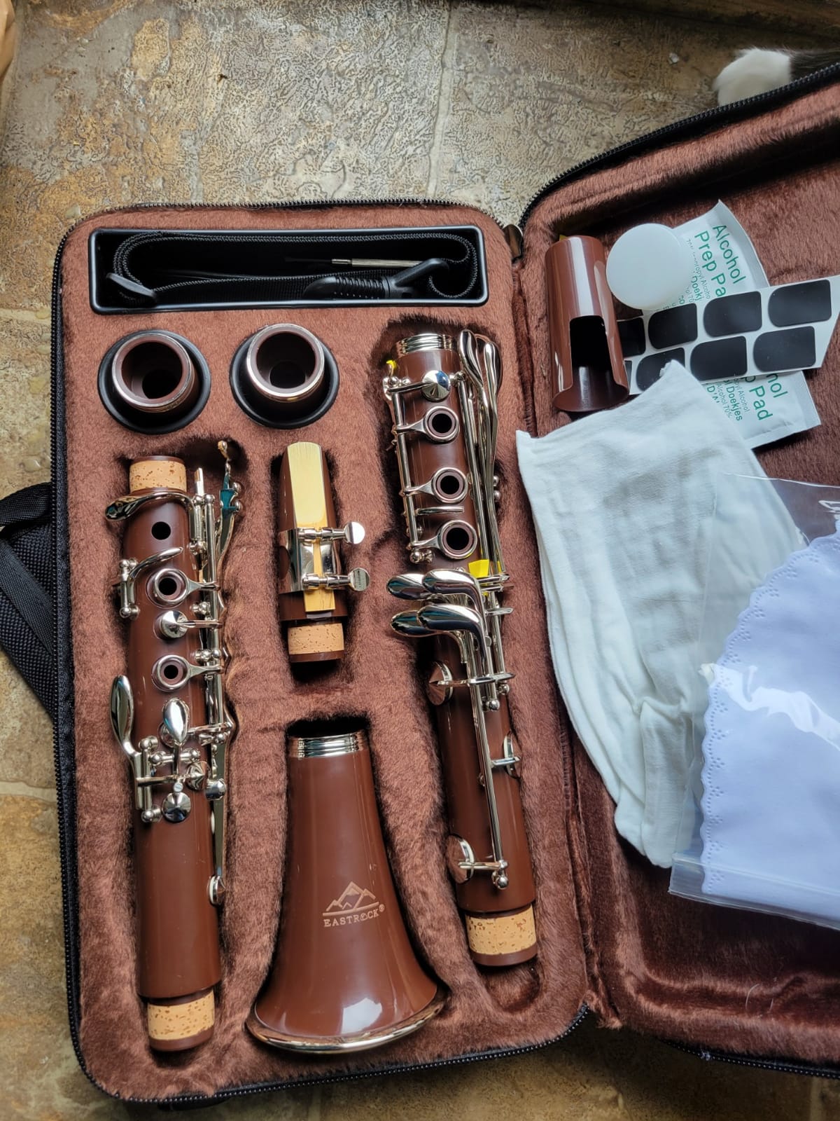 EASTROCK Bb Clarinet 17 Keys ABS Material Wide Range of Tones Particularly Beginner & Students-friendly with Using Tools and 2 Replaceable Barrels customer photo 1