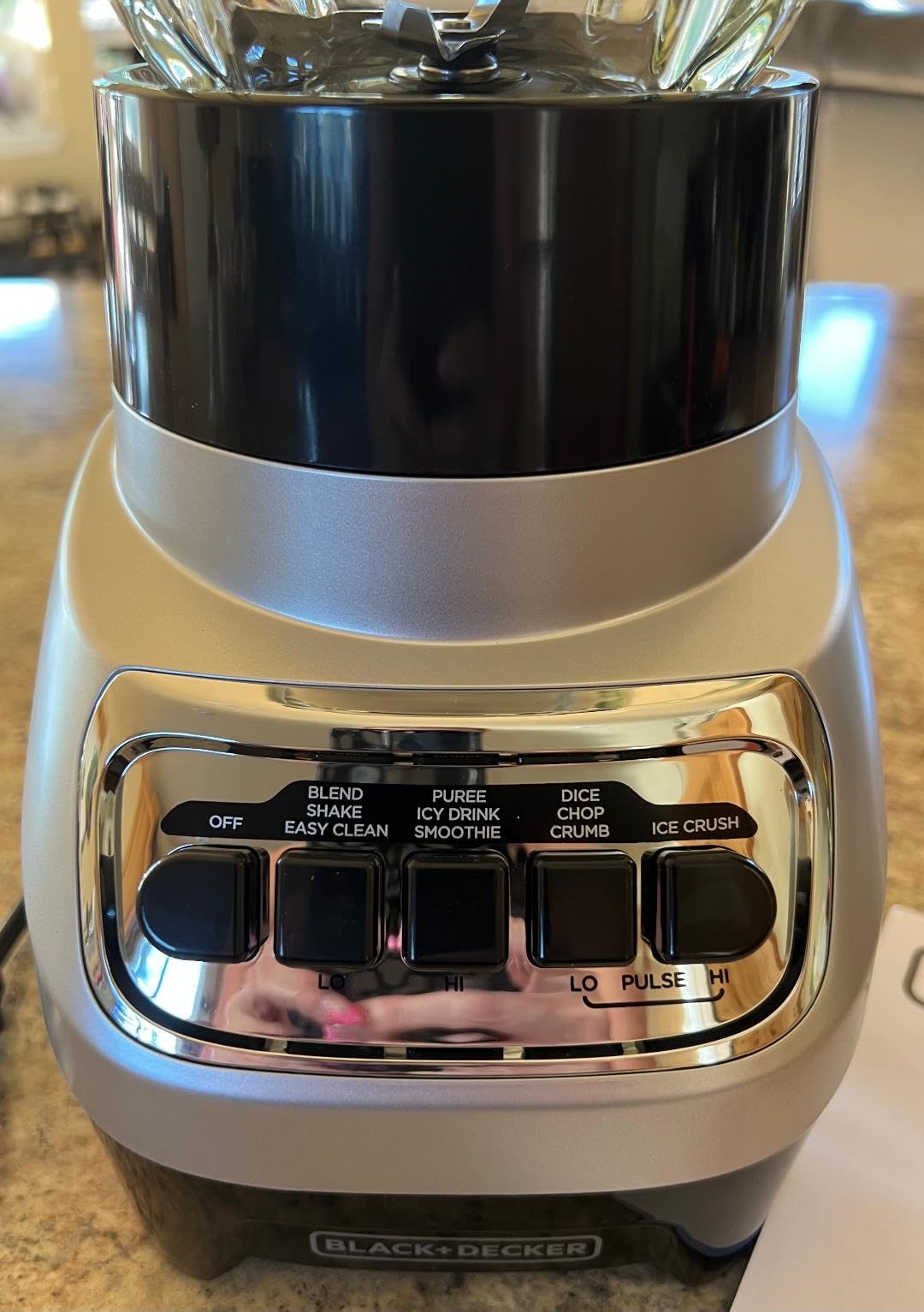 BLACK+DECKER PowerCrush Multi-Function Blender with 6-Cup Glass Jar, 4 Speed Settings, Silver customer photo 2
