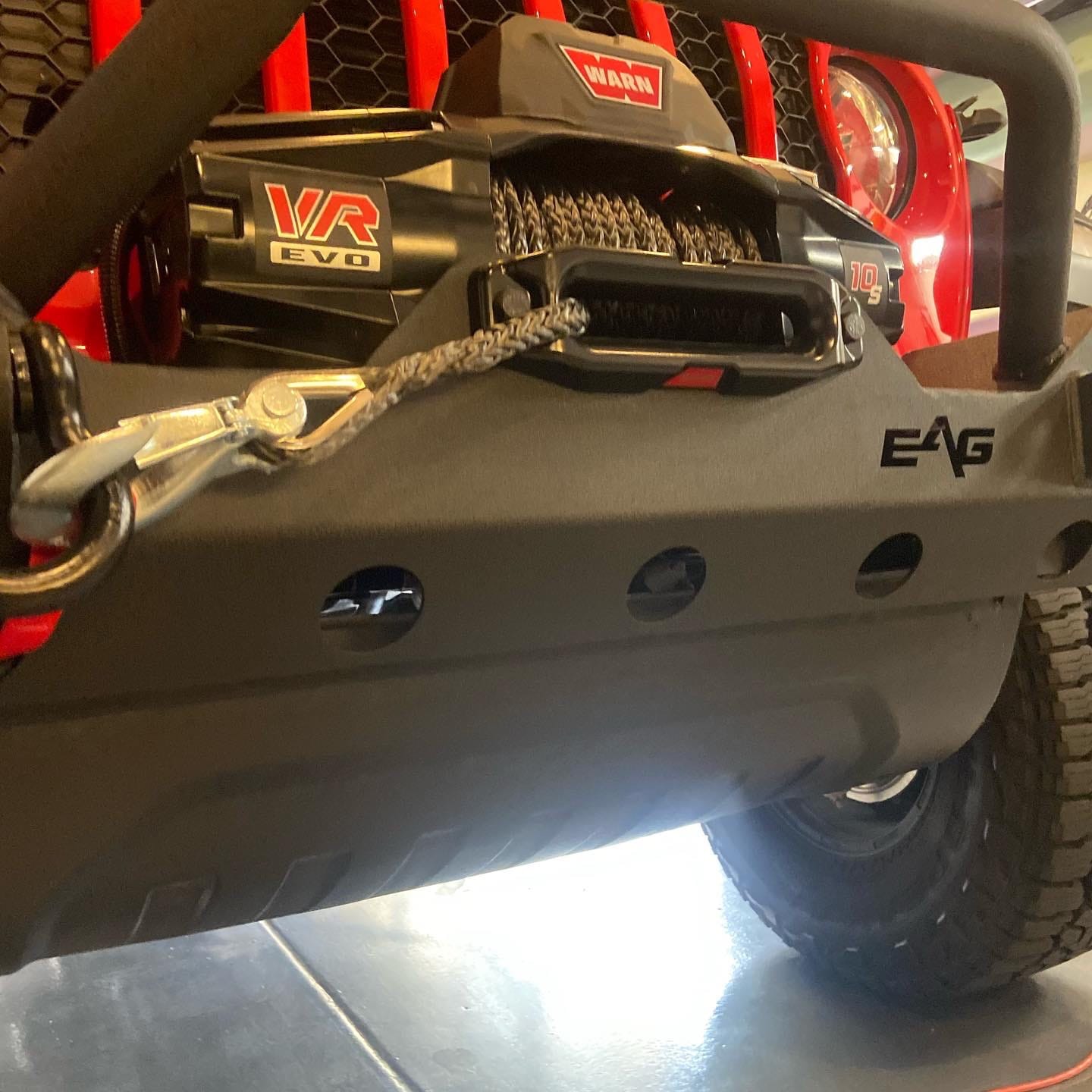 WARN VR EVO 10-S Electric 12V Winch - 10,000 lb Pull Capacity, Synthetic Rope, IP68 Waterproof, High-Performance Off-Road Recovery Winch for Trucks, Jeeps, and SUVs customer photo 2