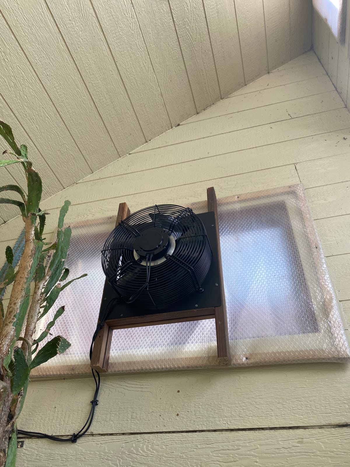 AC Infinity AIRLIFT T16 Shutter Exhaust Fan 16