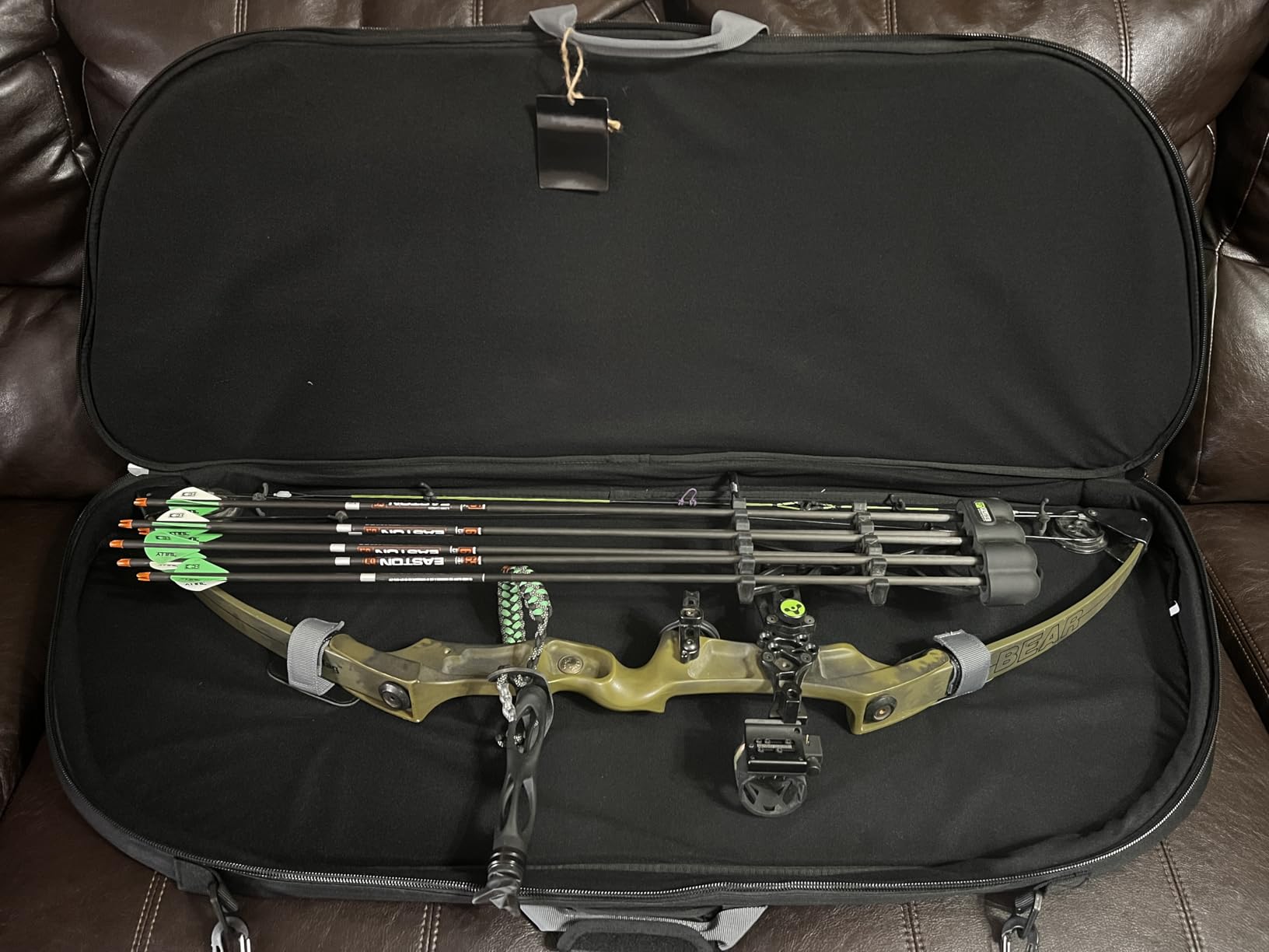 LEGEND Apollo Soft Bow Case - Compound Bow Case with Multiple Storage & Foam Padding, Lightweight Bow and Arrow Case for Archery Accessories, Bow Bag with Arrow Tube Pocket - 40