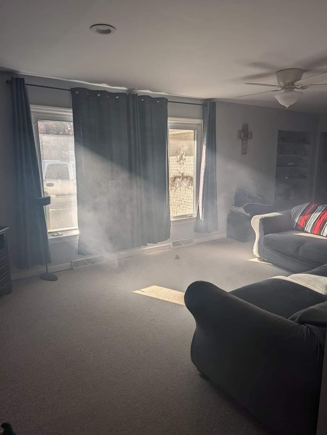 ATDAWN Halloween Fog Machine, Professional Wireless Remote Control Portable Smoke Machine for Holidays Parties Weddings - Quick Generation of Huge Fog 1500 CFM, with Fuse Protection - Metal Black customer photo 2