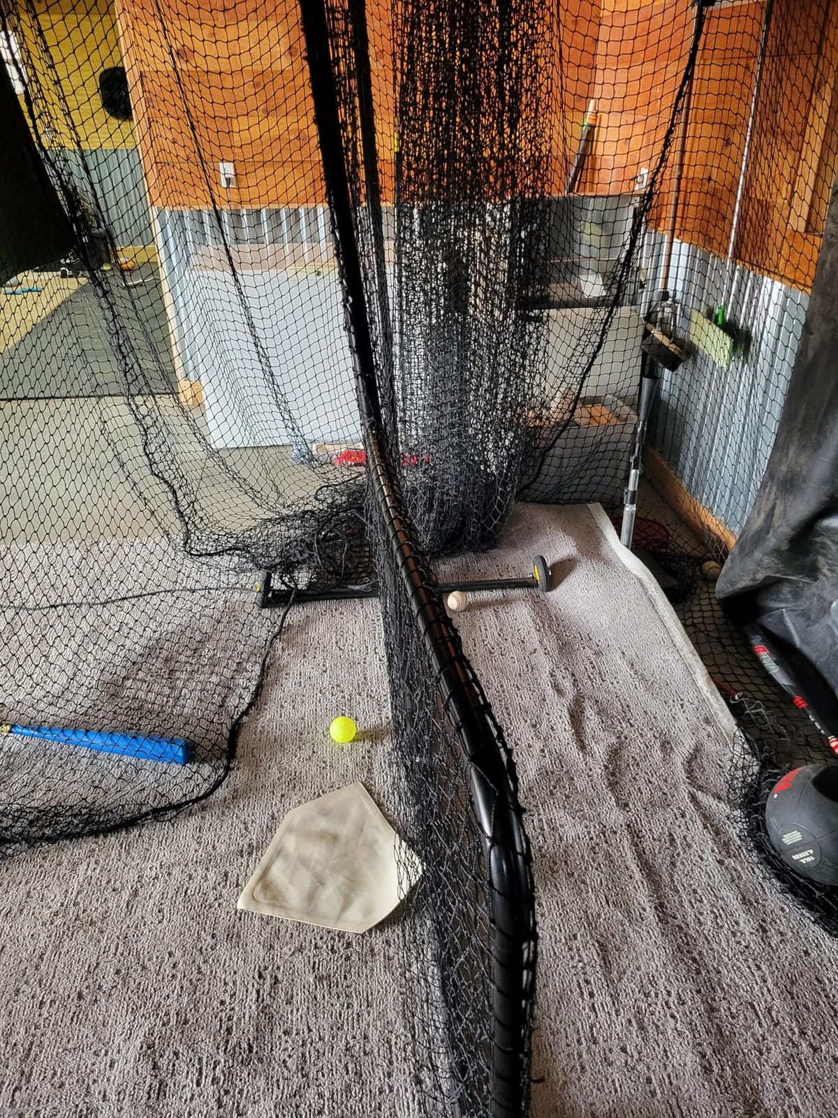 L Screen Baseball for Batting Cage | Baseball Pitching Net with Wheels-7 feet by 7 feet, 3.5 Inch by 3.5 Inch Cutout, Body Protector for Back Drive Lines Beisbol customer photo 1