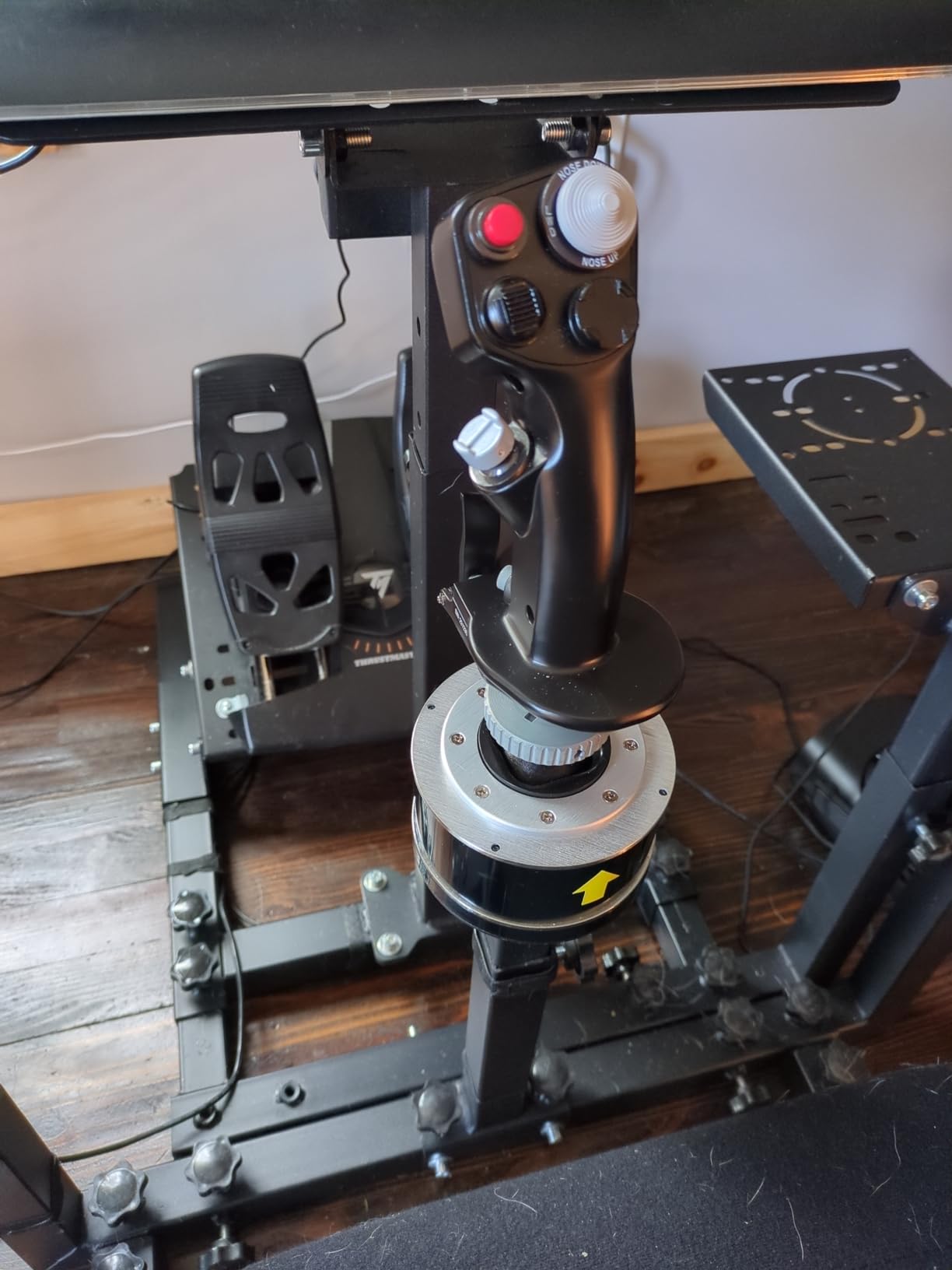 Thrustmaster HOTAS Magnetic Precision Flight Stick Base - PC | H.E.A.R.T 3D sensors, detachable metal plate, desk or cockpit ready, fits Warthog, Sol-R, Viper & Hornet grips customer photo 2
