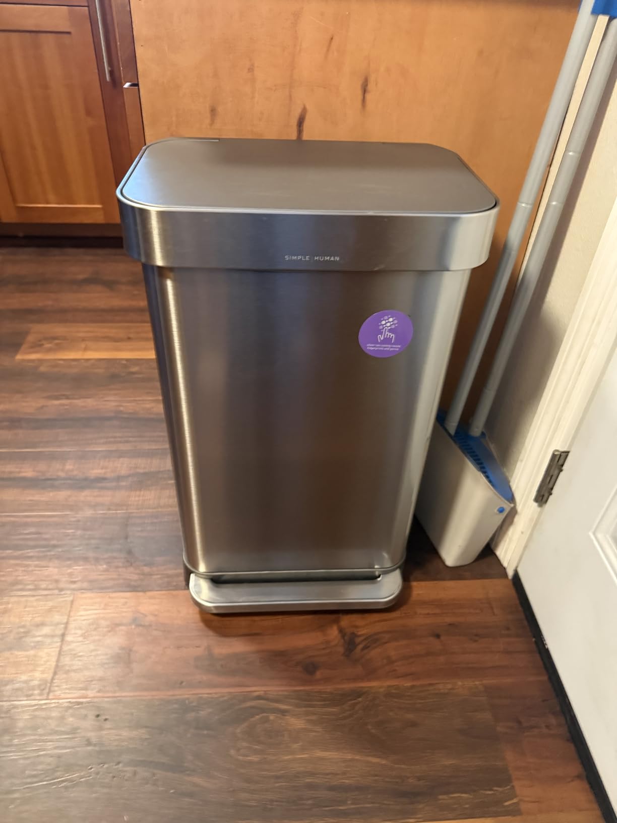 simplehuman Rectangular Step Can, 45L / 12 Gallon Kitchen Trash Can, Liner Rim System, Liner Pocket, 150,000-Step Pedal, Lid Shox Silent Close, Brushed Stainless Steel with Grey Plastic Lid customer photo 2