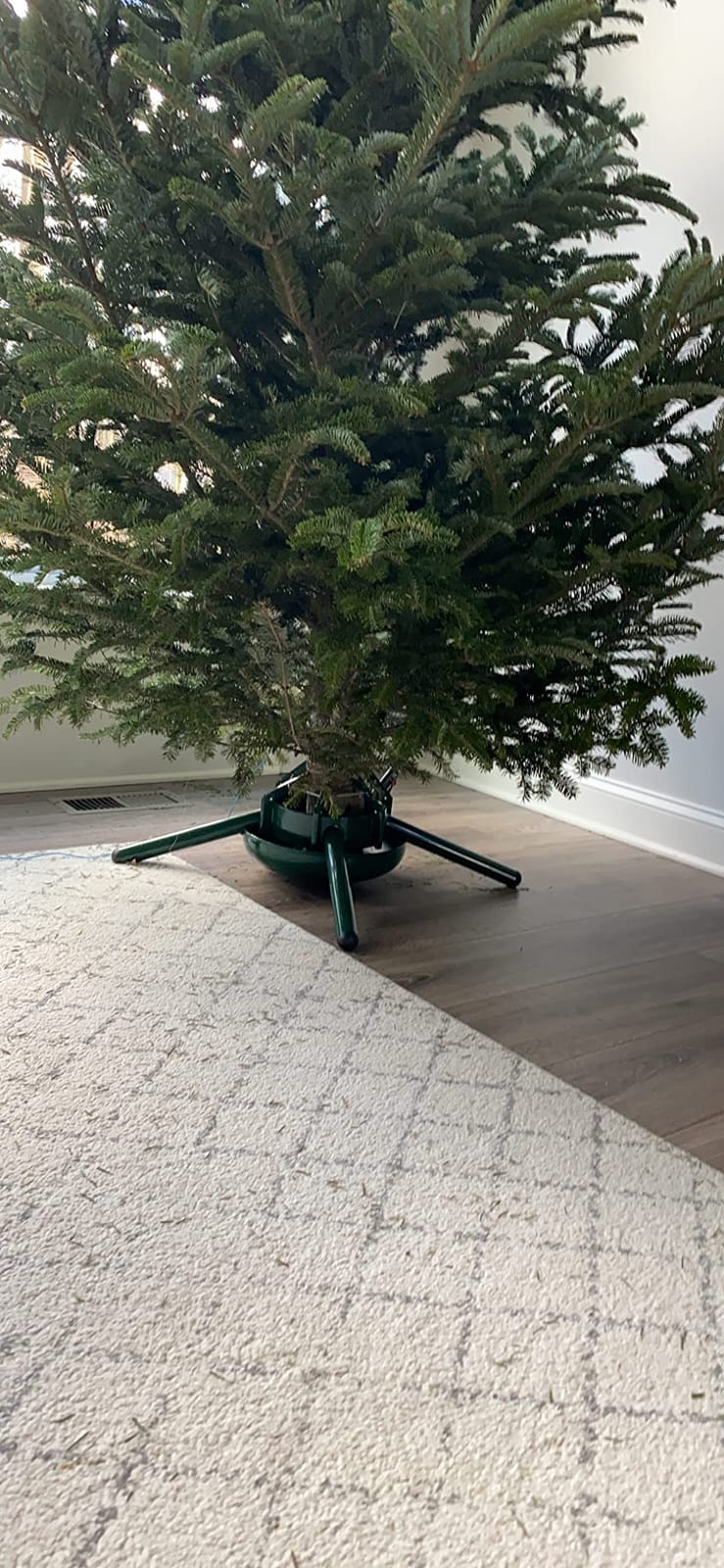 Krinner Christmas Tree Genie Steel - Green Tree Stand - Original Single Cable Operation, Holds up to 15 ft Live Trees - Foot Pedal Setup & Water Reservoir - 4 Stabilizing Feet, German Made customer photo 1
