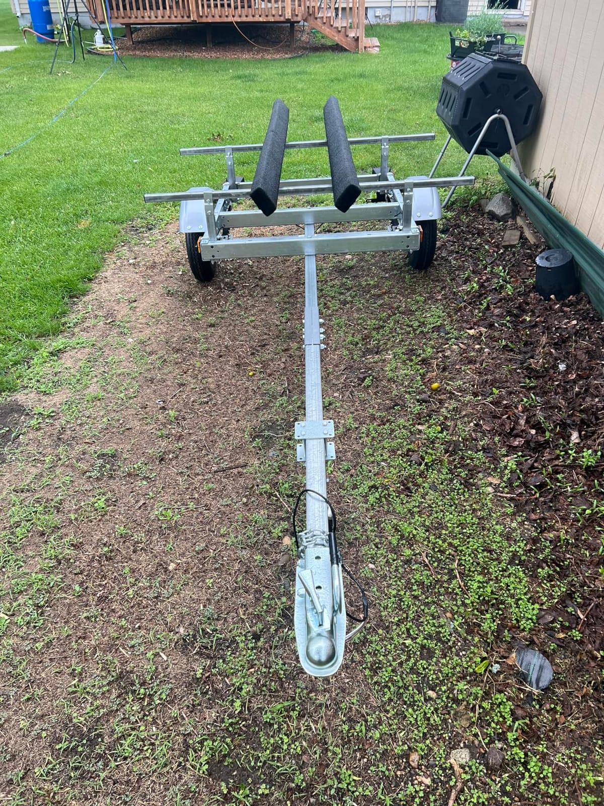 Malone MPG586XB EcoLight 1 Kayak Trailer with 1 Bunk Kayak Carrier | 14' / 400 lbs Capacity | Fully Submersible | Marine Grade Galvanized Steel Construction customer photo 1