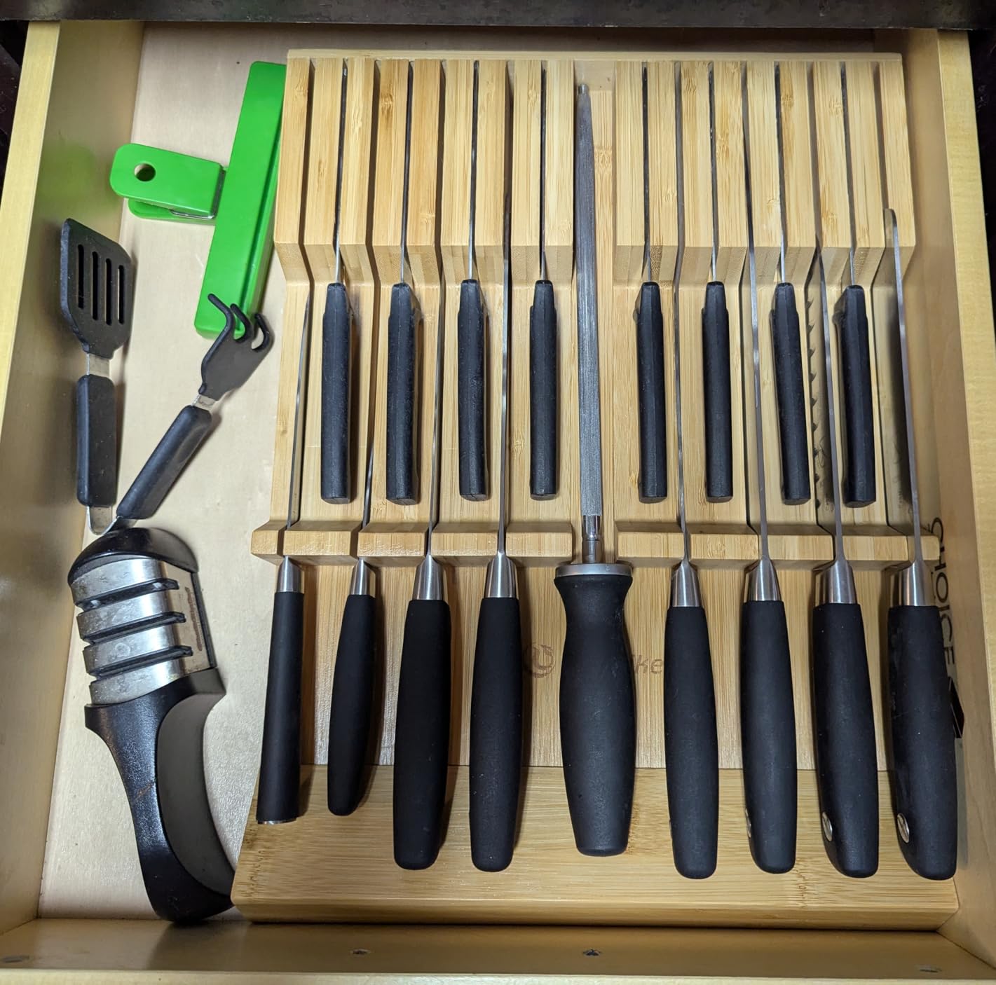 Utoplike In-drawer Knife Block Bamboo Kitchen Knife Drawer Organizer Large, handle Steak knife Holder without Knives, Fit for 16 Knife and 1 Sharpening Steel (Knives & Sharpening Not Included) customer photo 2