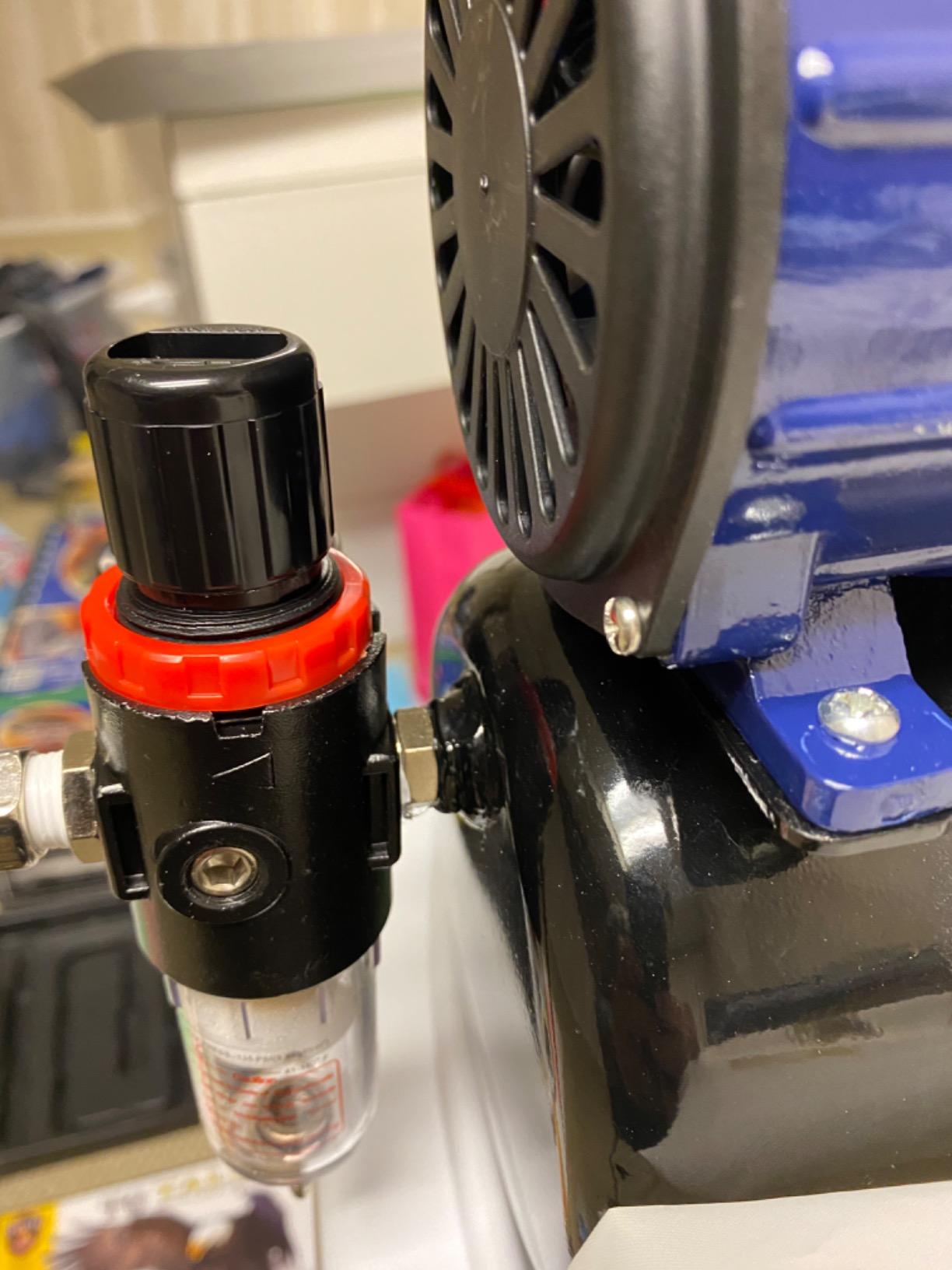 Paasche D3000R 1/5 HP Compressor with Tank, Regulator and Moisture Trap, Blue & Black customer photo 2