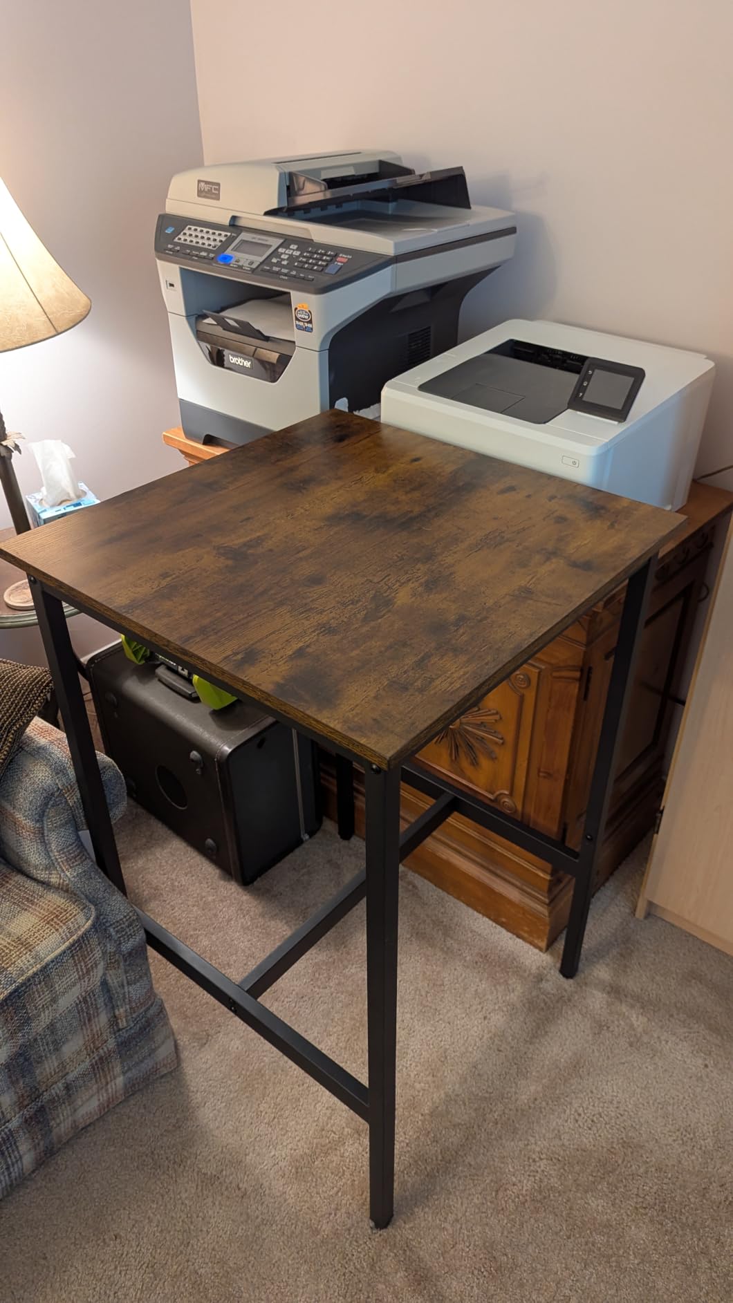 VASAGLE Bar Table, Kitchen Dining, High Top Pub, Bar Height Cocktail for Living Room Party, Sturdy Metal, 23.6 x 23.6 x 36.2 Inches for Narrow Spaces, Rustic Brown and Ink Black customer photo 2