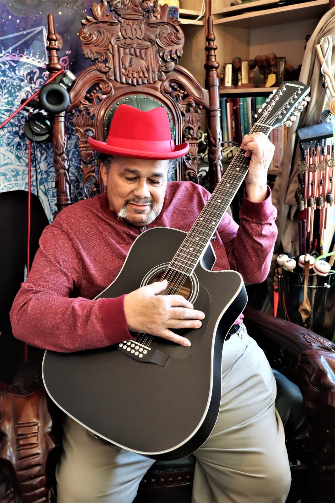 12 String Acoustic Guitar Cutaway, Adjustable Truss Rod Full Size Bundle with Gig Bag, Tuner, Strings, Strap, Picks, Black By Janerock customer photo 2