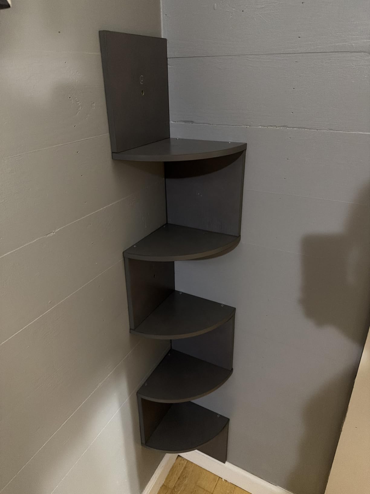 VASAGLE CUSTOS Collection - Corner Shelf Wall Mount, 5-Tier Floating Corner Bookshelf, Plant Shelf for Bedroom, Living Room, Bathroom, Home Office, Cloud White ULBC72WT customer photo 1
