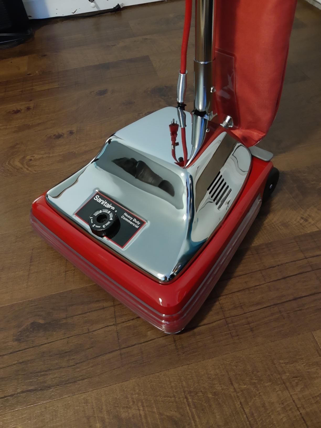 Sanitaire Tradition Upright Bagged Commercial Vacuum, SC886G customer photo 1