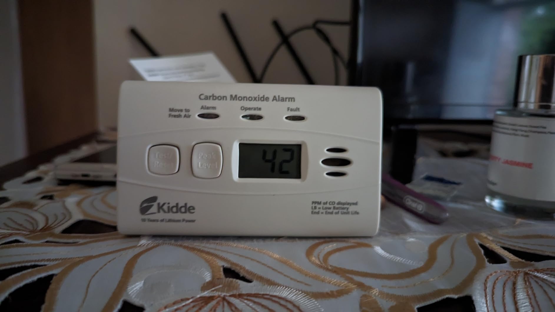 Kidde Carbon Monoxide Detector, 10-Year Battery Powered, Digital Display, LED Status Indicators, 85 dB Alarm, 3rd Edition customer photo 1