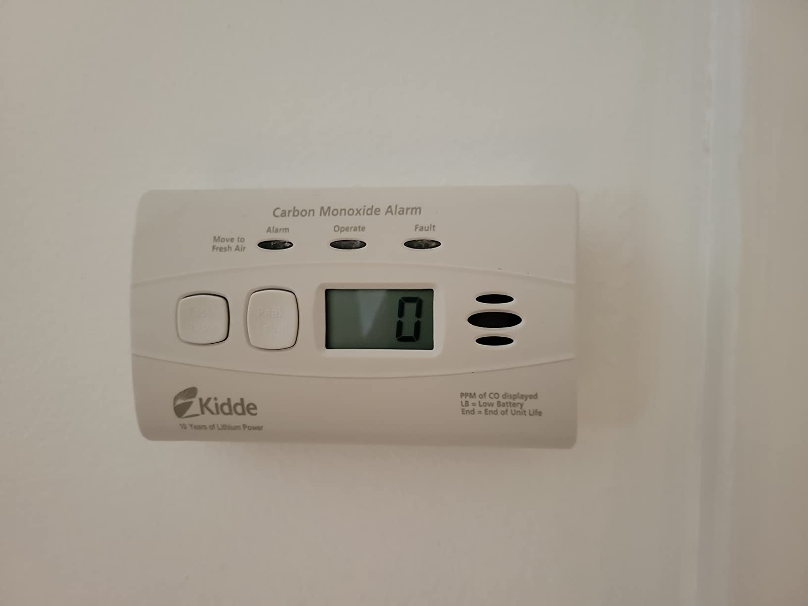 Kidde Carbon Monoxide Detector, 10-Year Battery Powered, Digital Display, LED Status Indicators, 85 dB Alarm, 3rd Edition customer photo 2