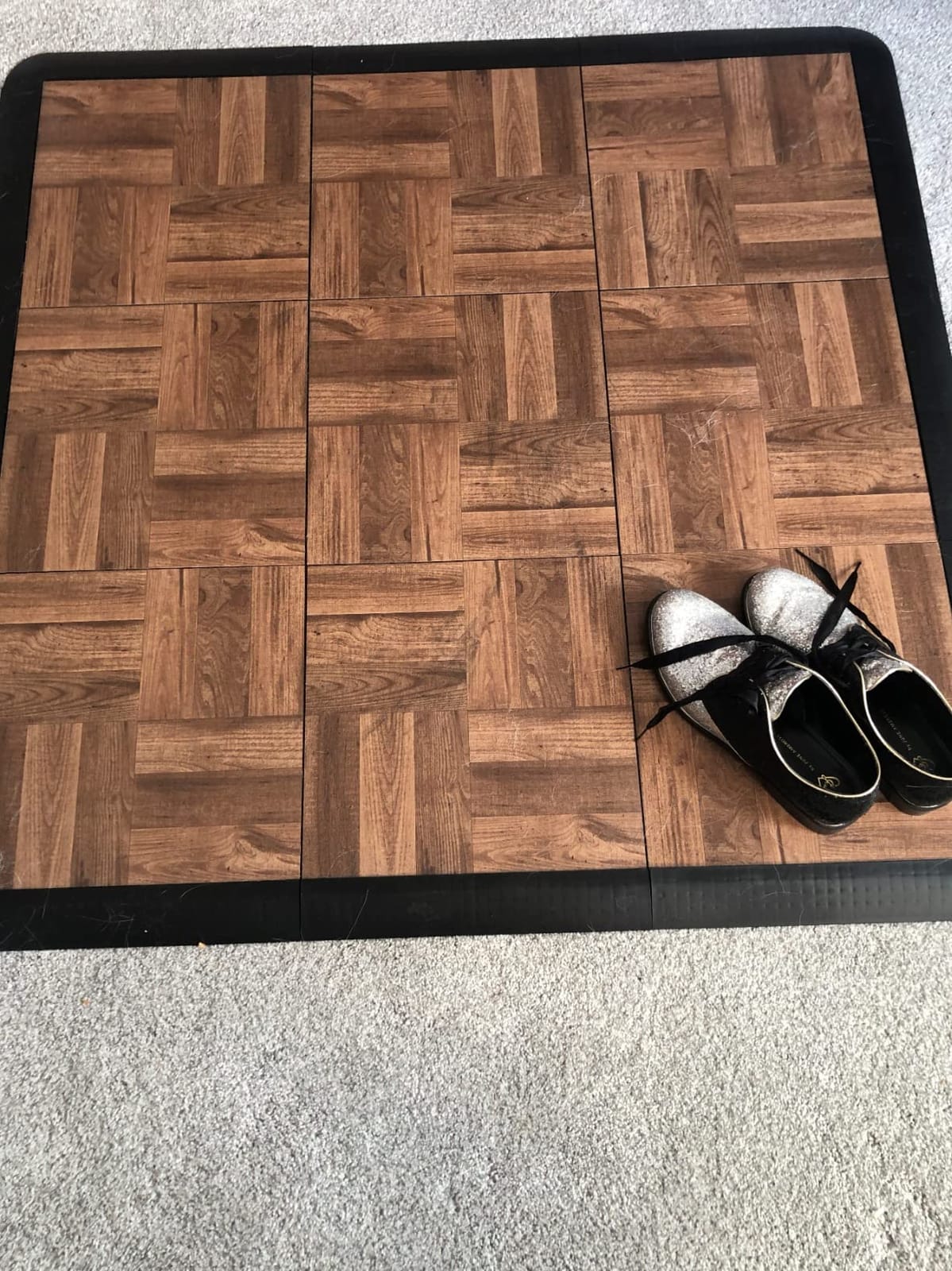 Big Floors Portable Dance Floor, Interlocking Dance Floor Tiles, Lightweight Plastic Modular Kit (3' X 3'), Light Maple Finish, 21 Piece (9 Sq Ft) customer photo 1
