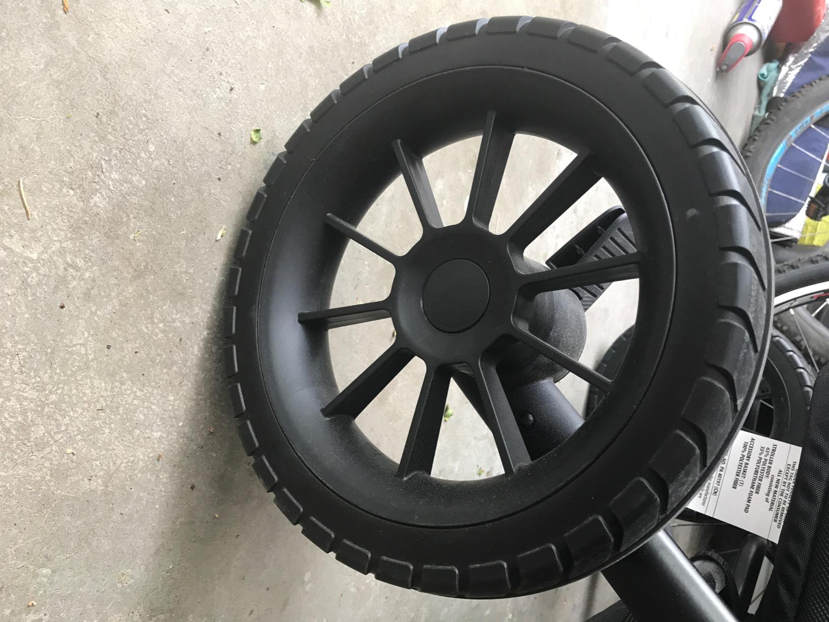 Evenflo Pivot Xplore All-Terrain Stroller Wagon (Adventurer Gray) customer photo 1