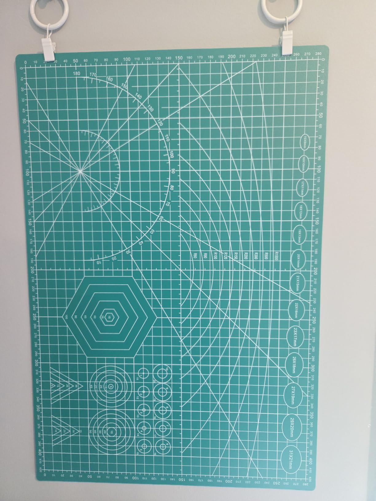 anezus Self Healing Sewing Mat, 12inch x 18inch Rotary Cutting Mat Double Sided 5-Ply Craft Cutting Board for Sewing Crafts Hobby Fabric Precision Scrapbooking Project customer photo 1