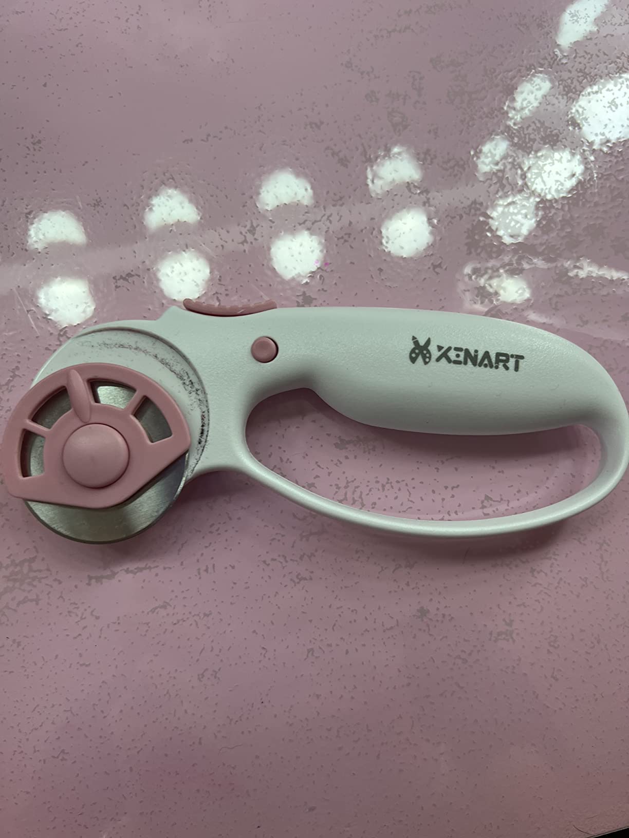 XINART 45mm Rotary Cutter for Fabric Safety Lock Ergonomic Classic Comfort Loop customer photo 1