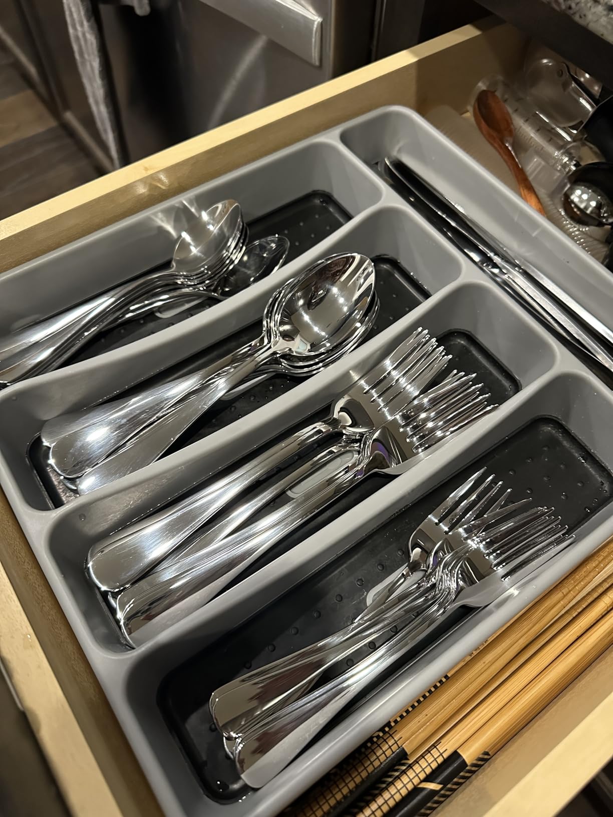 Silverware Set for 8, 40 Piece Stainless Steel Flatware Utensil Cutlery Set | Heavy Duty Steak Knife Fork and Spoon, Dishwasher Safe, Gift Package for Wedding Housewarming customer photo 1