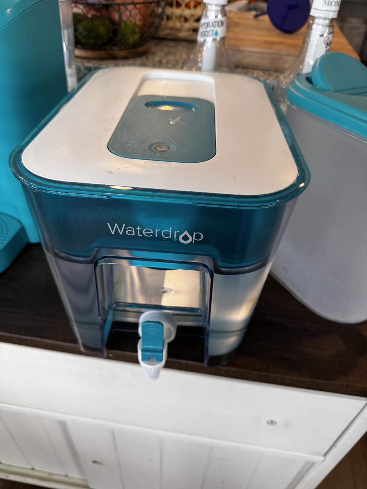 Waterdrop WFD-22L Large Water Filter Dispenser, 40-Cup Capacity, Black | 200-Gallon Long-Life, Water Filter Pitcher, Large Capacity, Reduces Chlorine, PFOA/PFOS and More, BPA Free customer photo 2