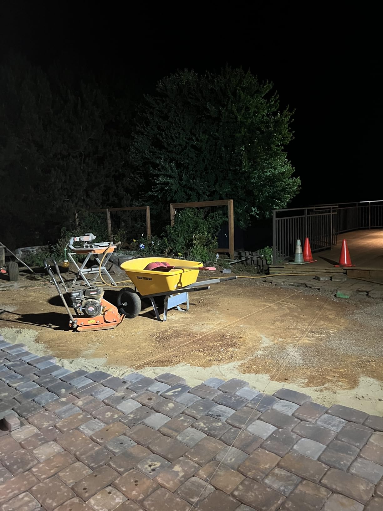 SuperHandy Plate Compactor Rammer 7 HP Gas Engine 4200-Pounds of Compaction Force Rammer Jumping Jack Tamper 20 x 15 Inch Plate for Paving Landscapes Sidewalks Patios EPA/CARB Compliant customer photo 2