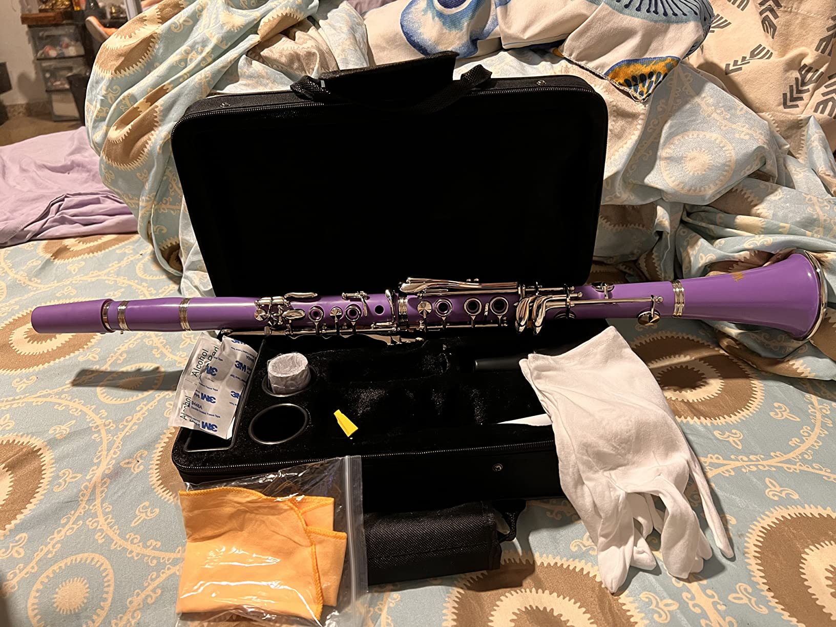 Bb Clarinet 17 Keys Flat B Clarinet for Beginners & Students Black | with Case, Stand, Strap, 2 Barrels, 8 Mouthpiece Cushion and White Gloves customer photo 1