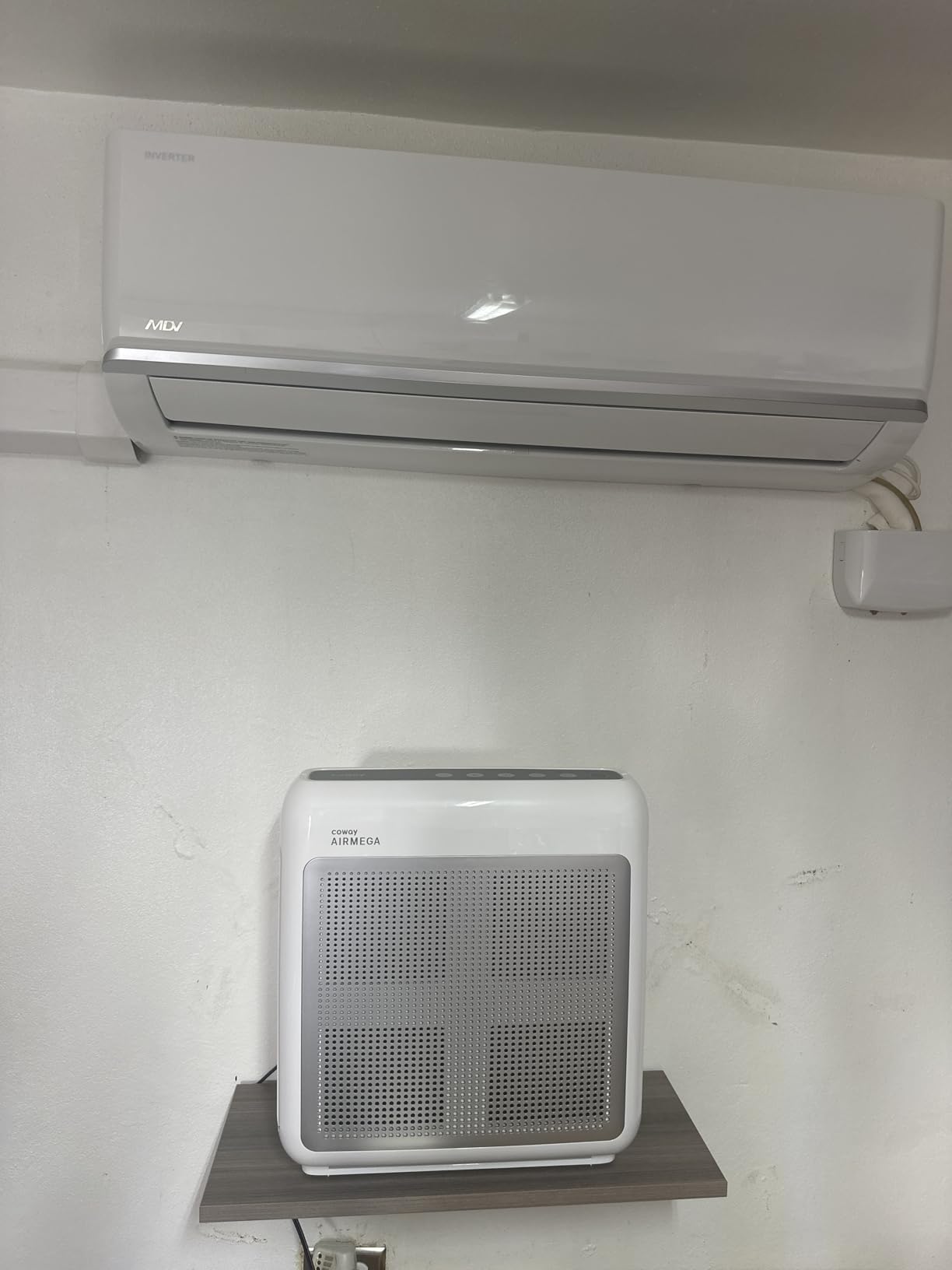 Air Purifiers for Home Up to 1,748 ft², HEPA Filter for Smoke, Allergies, Pet Dander, Odor, Air Quality Monitor, Auto & Eco Mode, Timer, Filter Indicator, 3yr Warranty, Airmega 200M White customer photo 1
