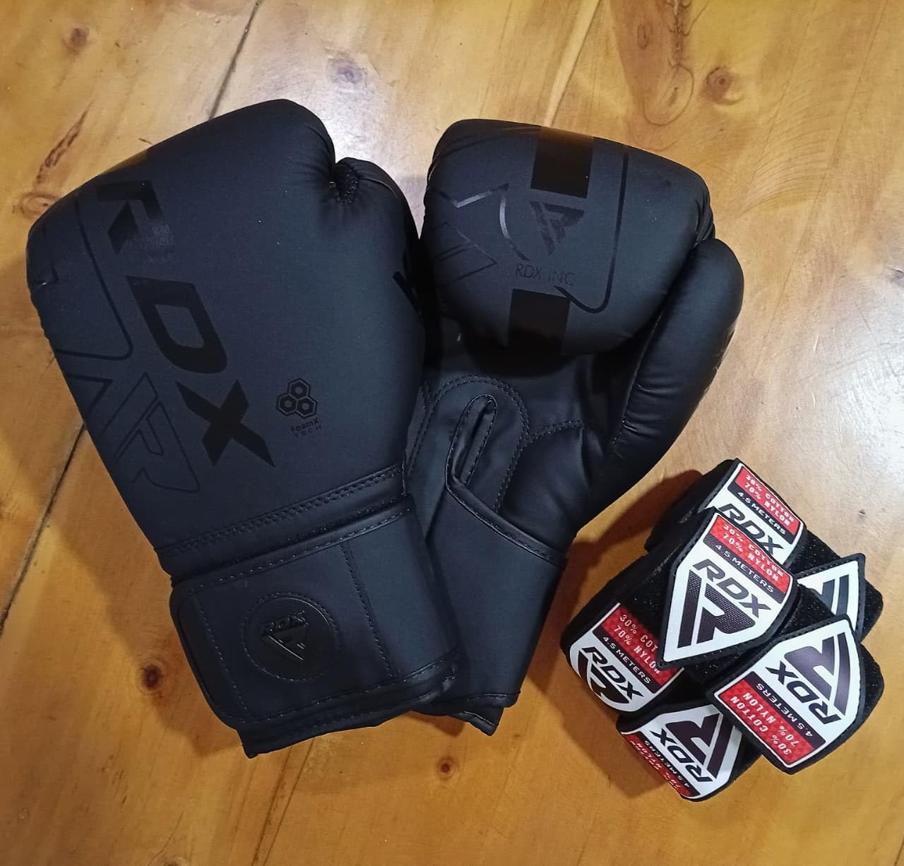 RDX Boxing Gloves, Pro Training Sparring, Maya Hide Leather, Muay Thai MMA Kickboxing, Men Women Adult, Heavy Punching Bag Focus Mitts Pads Workout, Ventilated Palm, Multi Layered, 8 10 12 14 16 18 Oz customer photo 1