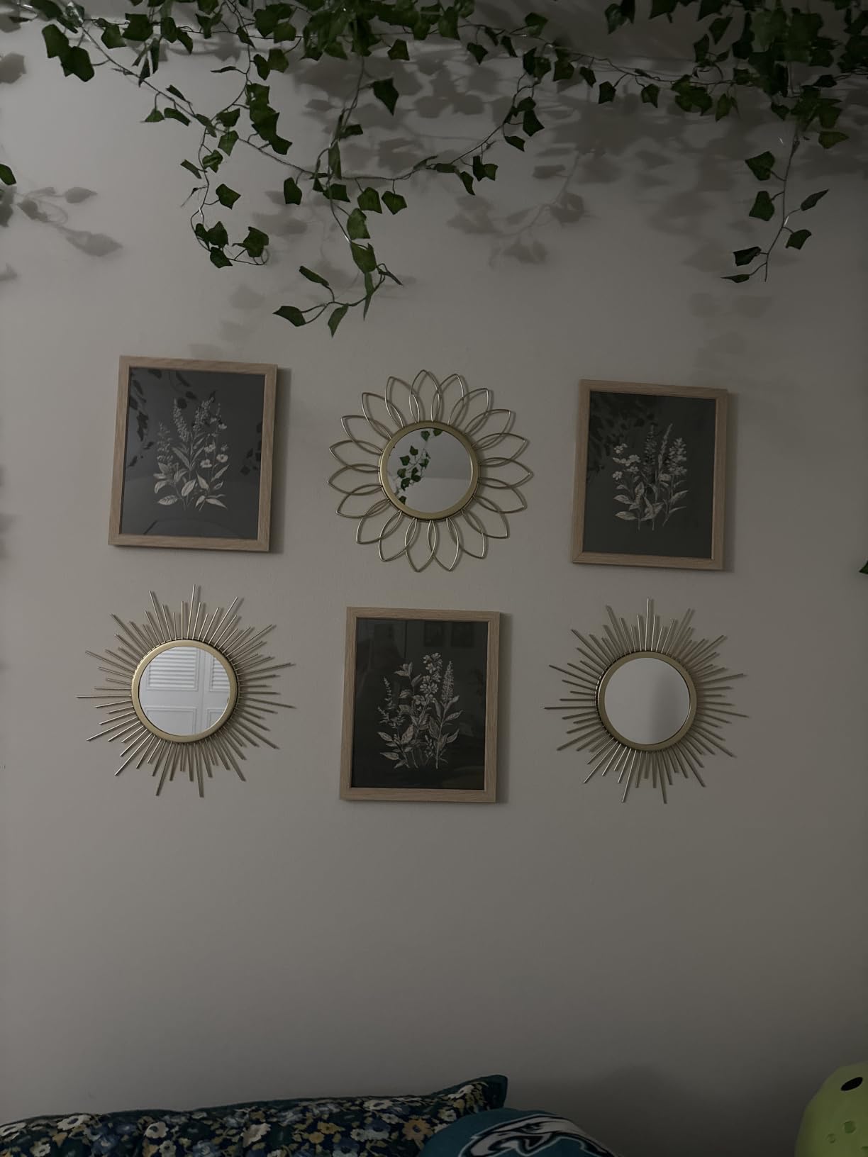 3 Pack Metal Mirrors for Wall Sunburst Wall Mirrors Home Décor Decorative Hanging Wall Art for Living Room Bedroom Entryway (Gold, Flower+Sunburst) customer photo 1