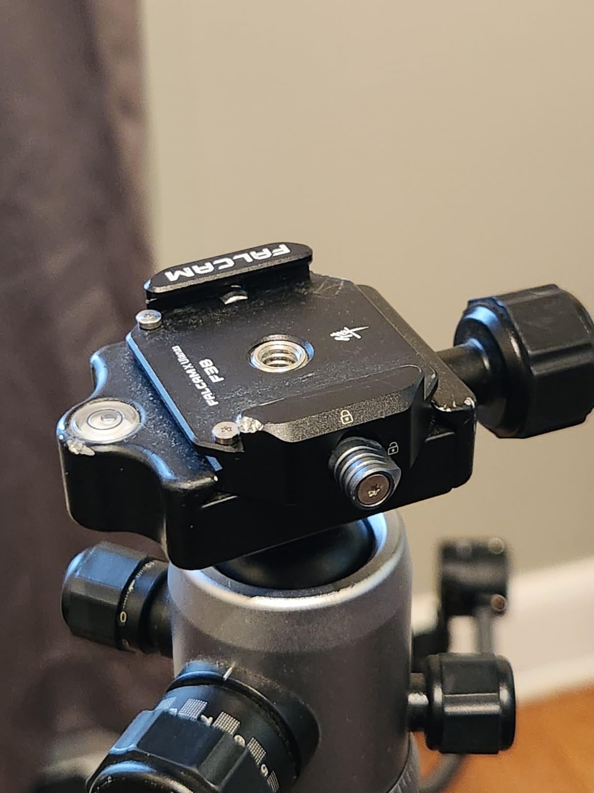 ULANZI F38 Camera Quick Release Plate with 1/4 to 3/8 Screw Thread | Quick Release System Plate Camera Tripod Mount Adapter for Sony Canon Monopod DSLR Stabilizer Slider customer photo 1