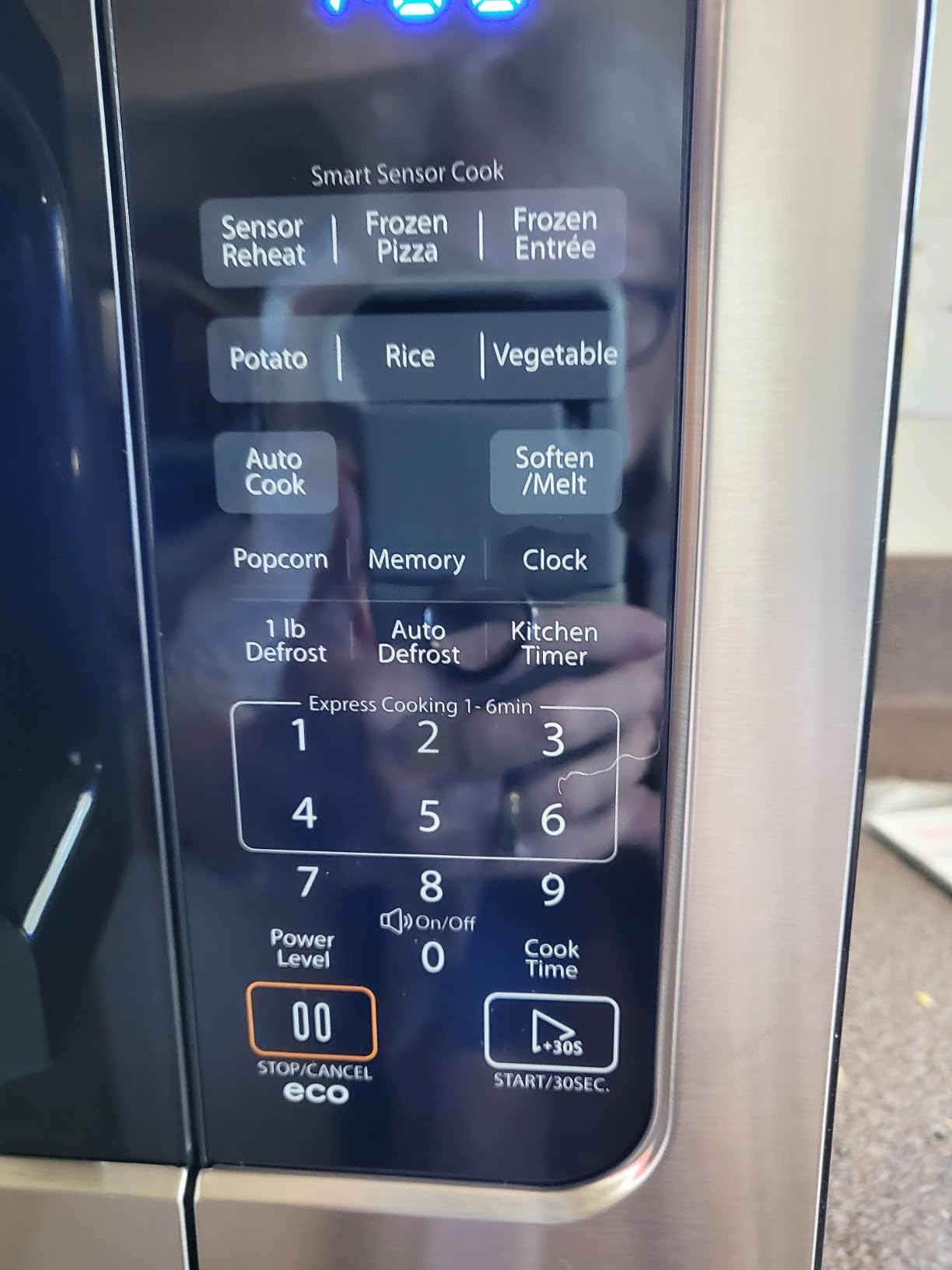 TOSHIBA Large Countertop Microwave Oven with Smart Sensor, 2.2 Cu.Ft, 1200W customer photo 2