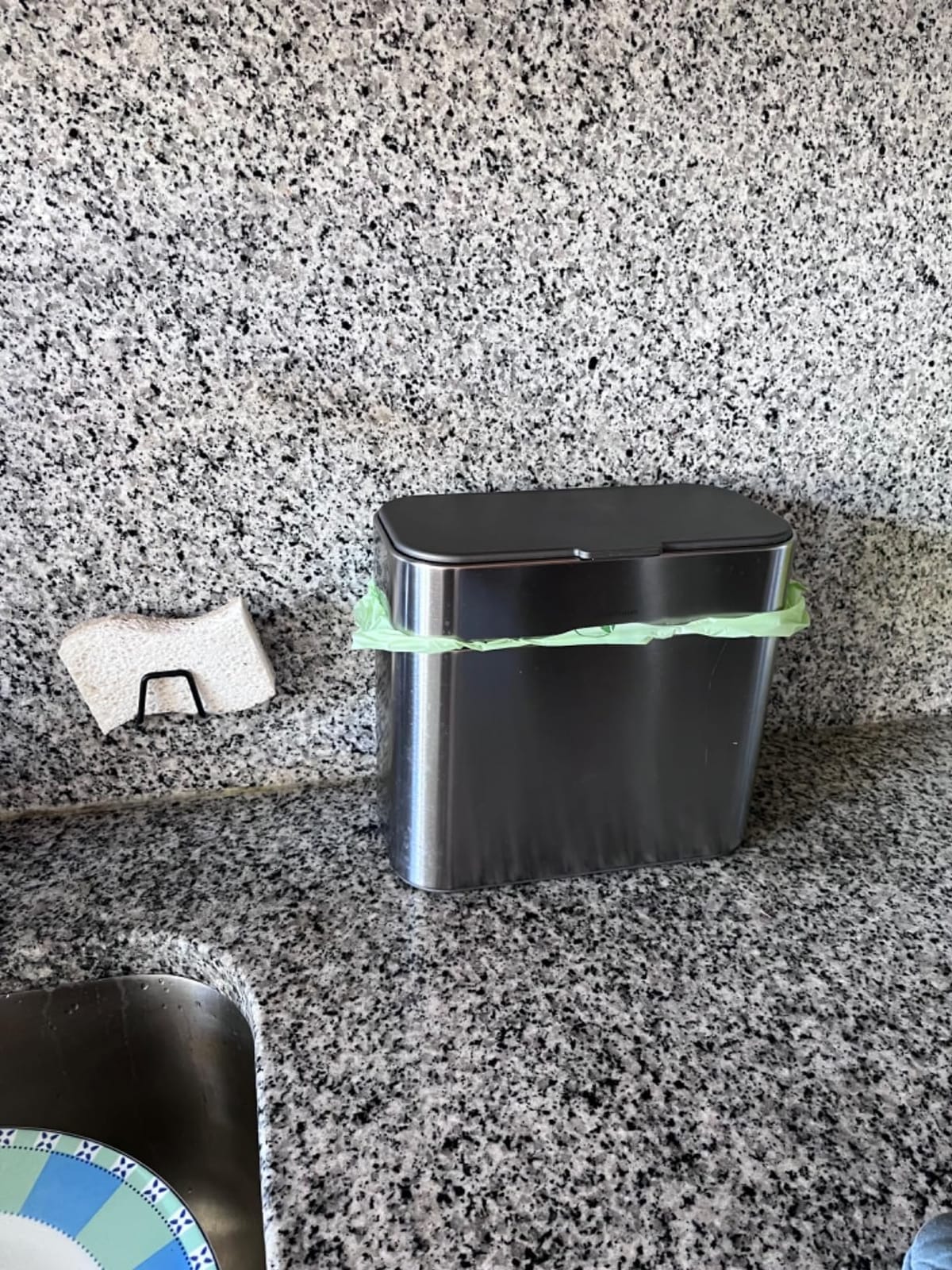 simplehuman Compost Caddy, Detachable and Countertop Bin, 4 Liter / 1.06 Gallon, Brushed Stainless Steel customer photo 2