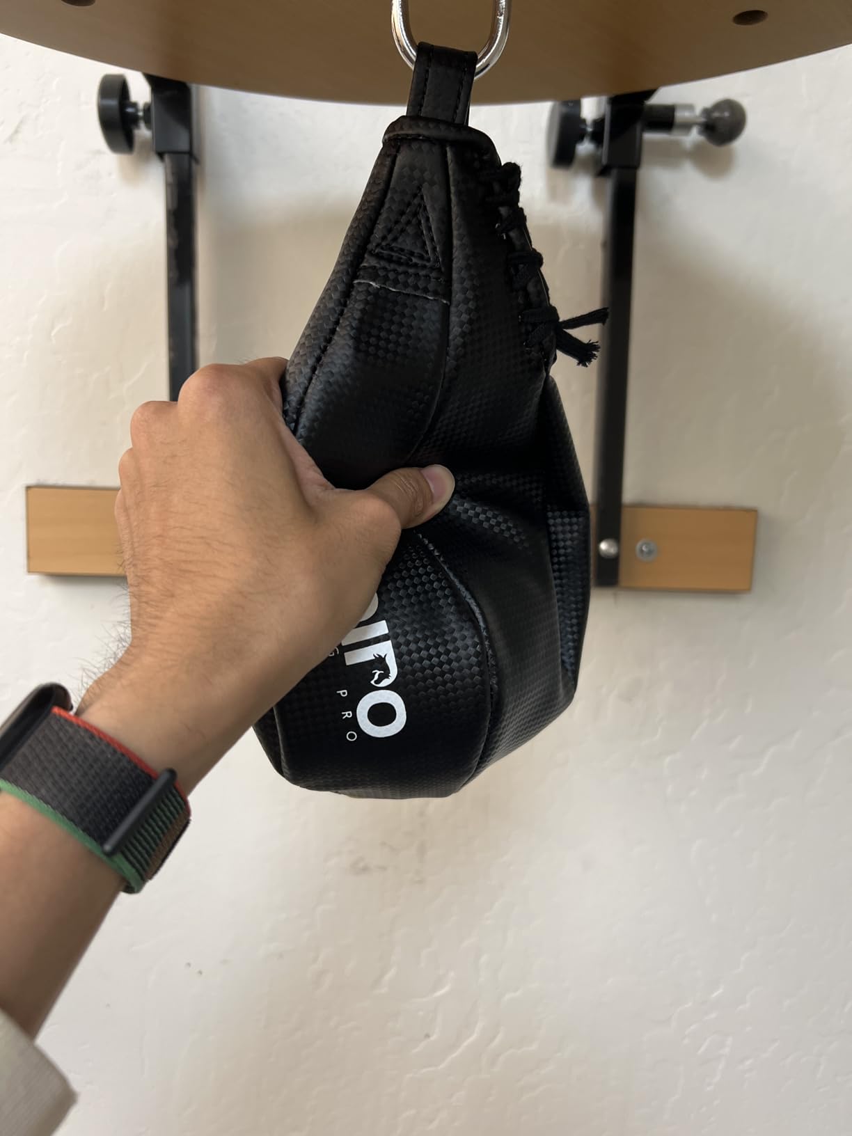 Superior Boxing Speed Bag - PU Leather Speed Punching Ball - Heavy Duty Hanging Swivel Ball for Gym & MMA Muay Thai Sports Fitness - Punching Dodge Striking Speed Reflex Ball customer photo 1