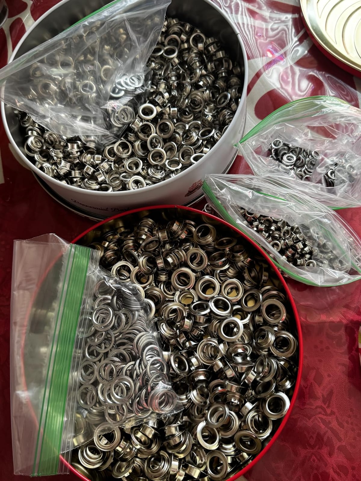 ATPEAM Hand Press Grommet Machine | 3 Dies (#0#2#4) Heavy Duty Industrial Eyelet Grommet Machine with 1500 Eyelets customer photo 2