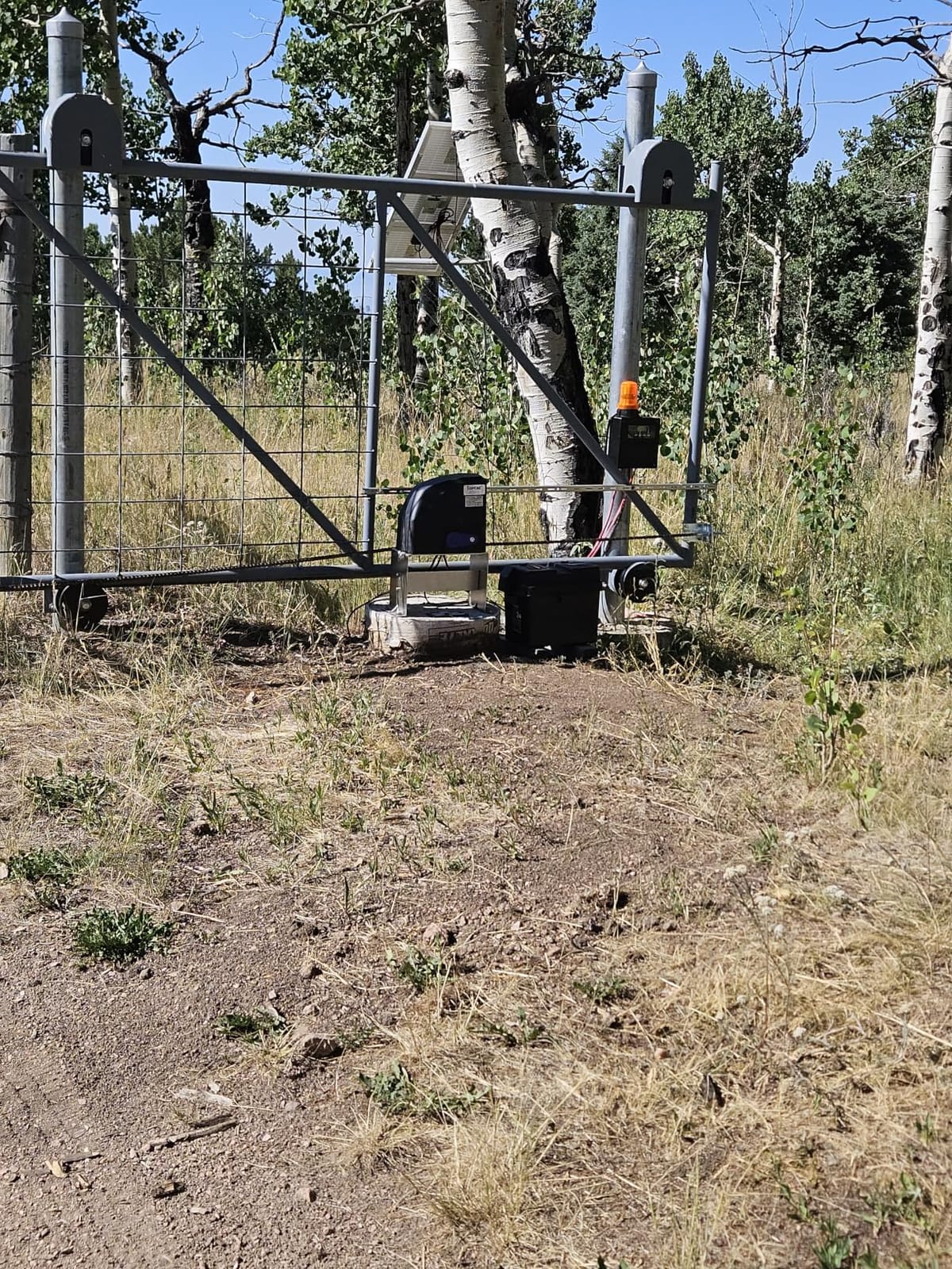 TOPENS DKC500S Solar Sliding Gate Opener Chain Drive | Heavy Slide Gates Up to 1300lbs and 40ft, Easy DIY, Solar Panel, Remote Control and 20ft Roller Chain Included customer photo 1