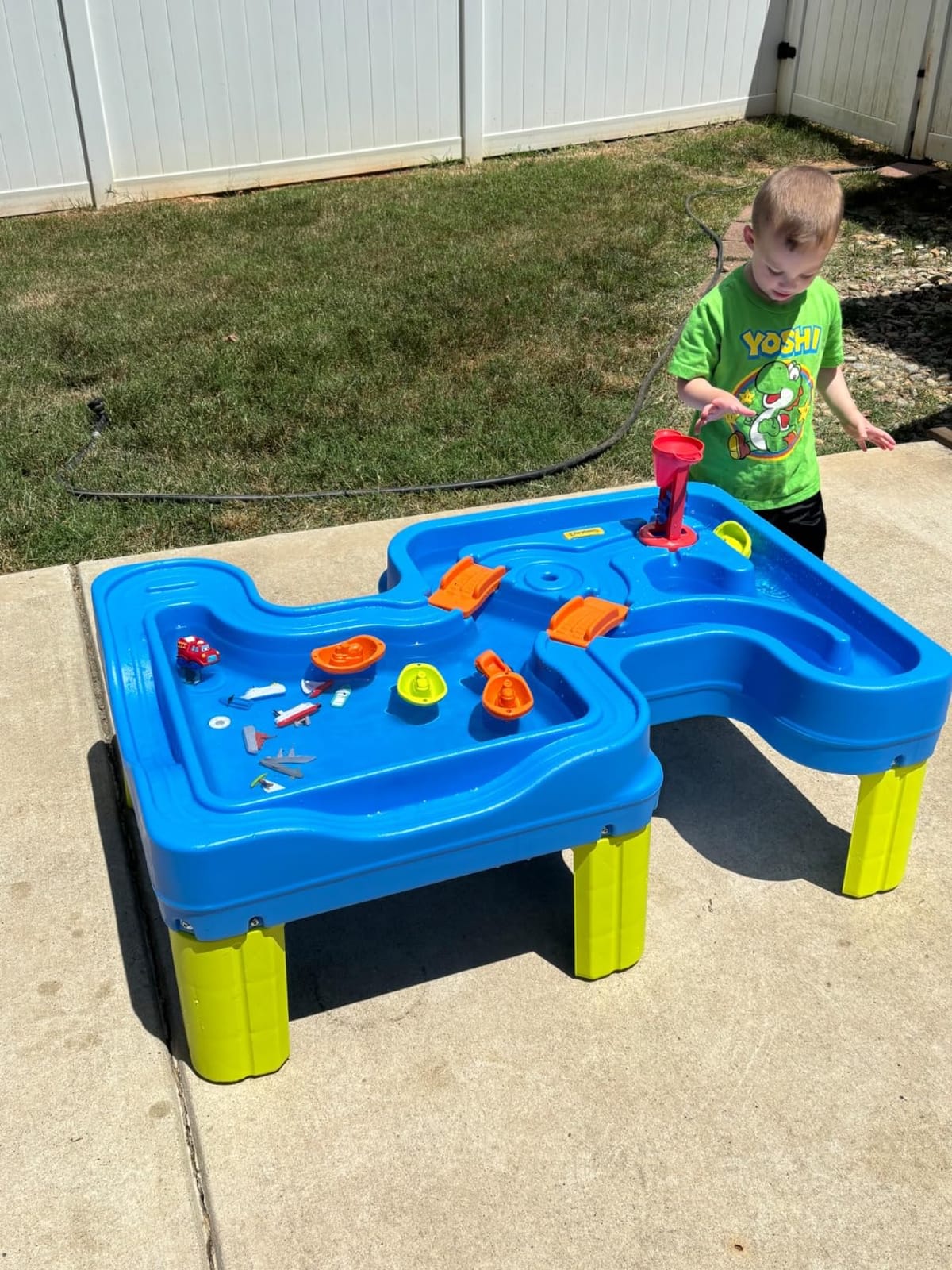 Simplay3 Big River and Roads Water Play Table, Outdoor Activity Table with Track Toys for Toddlers and Kids, 9 Accessories Included, Made in USA customer photo 1