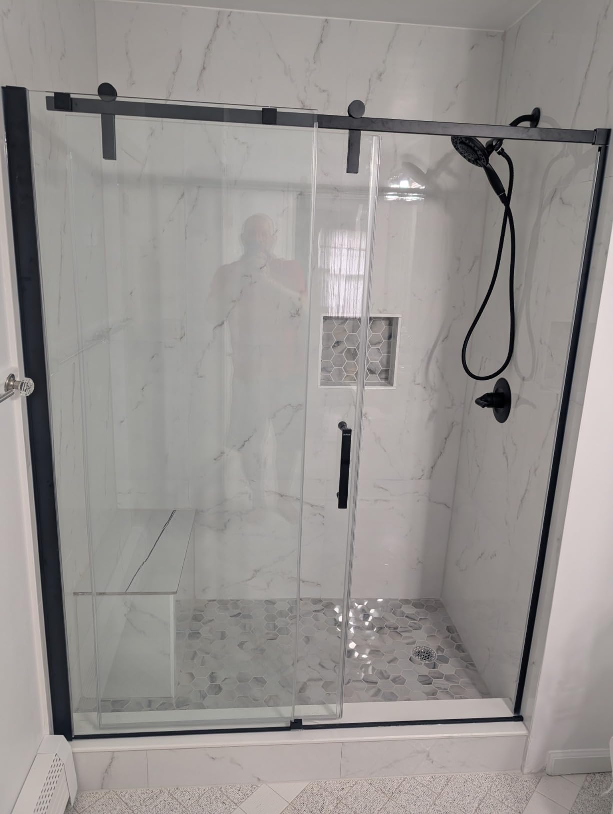 Delta Arvo 14 Series Matte Black Shower Faucet Set with In2ition 2-in-1 Dual Shower Head with Handheld Spray Combo, Valve Trim Kit, Matte Black 142840-BL-I (Valve Included) customer photo 2