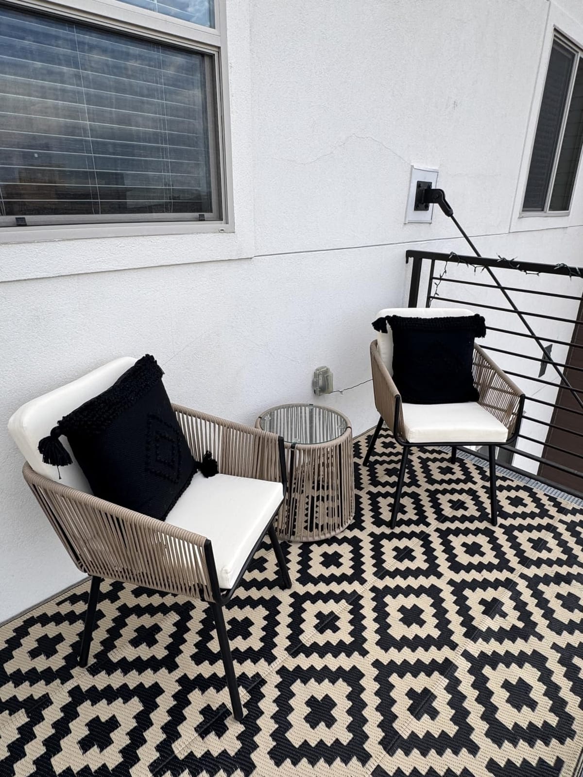 SAND MINE Waterproof Outdoor Rug 5x8 ft, Plastic Reversible Rug, Modern Area Rug, Black & Beige customer photo 2