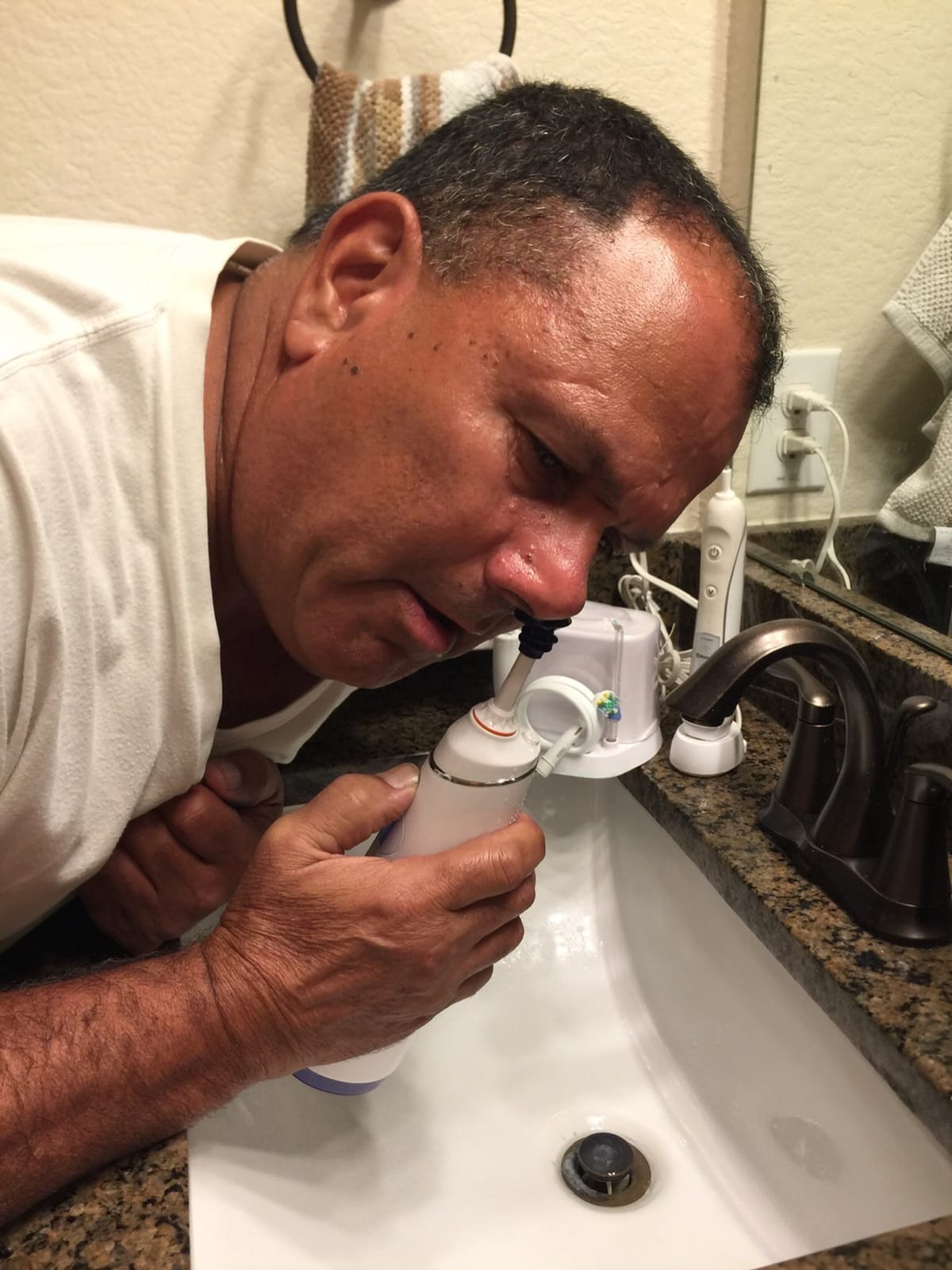 SinuPulse Traveler with 30 Sinuair Packets - Cordless Pulsating Nasal Irrigation Sinus Rinse System, Space Saving Cleaner & Relief Machine for Travel, More Effective than Neti Pot or Nose Spray Bottle customer photo 2