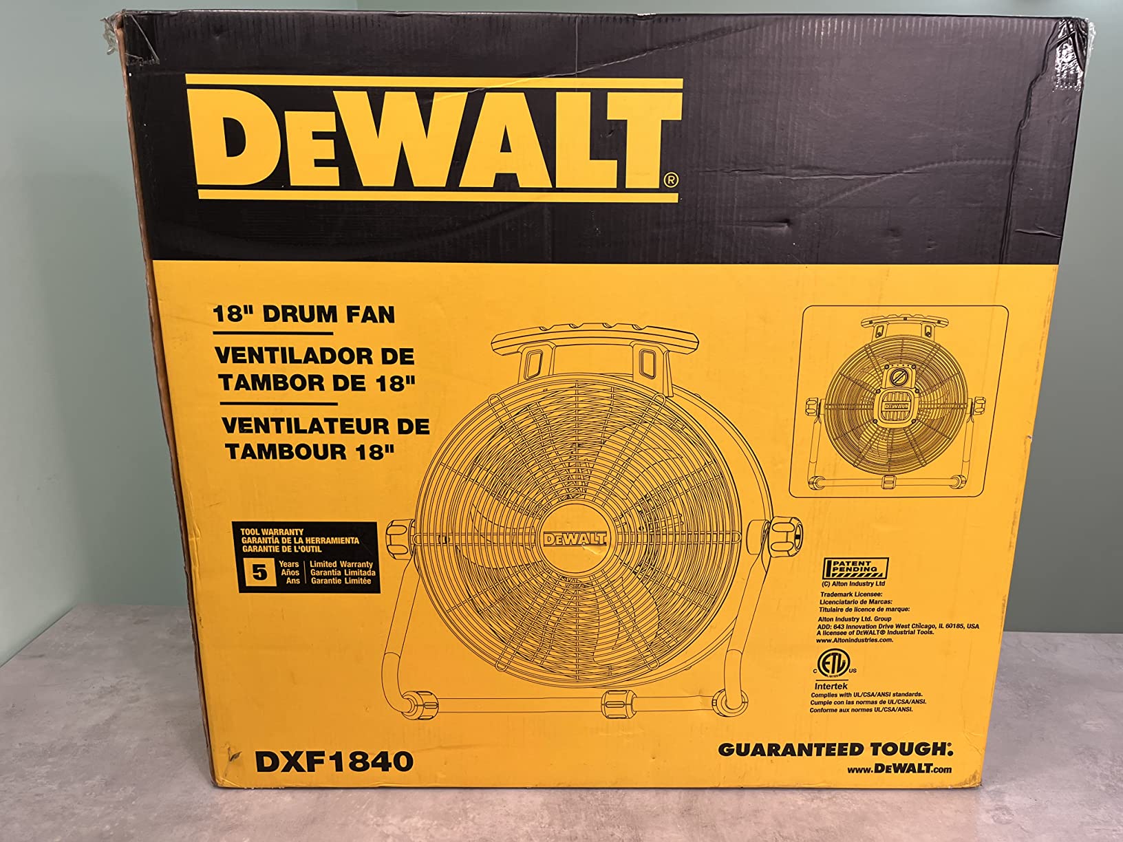 DEWALT 18 Inch Floor Fan, 180° Adjustable Tilting Drum Fan DXF1840 | 4200CFM 3-Speed High Velocity Fan Cooling Air Circulator Portable Metal Industrial fan for Shop/Garage/Gym/Patio Yellow customer photo 2