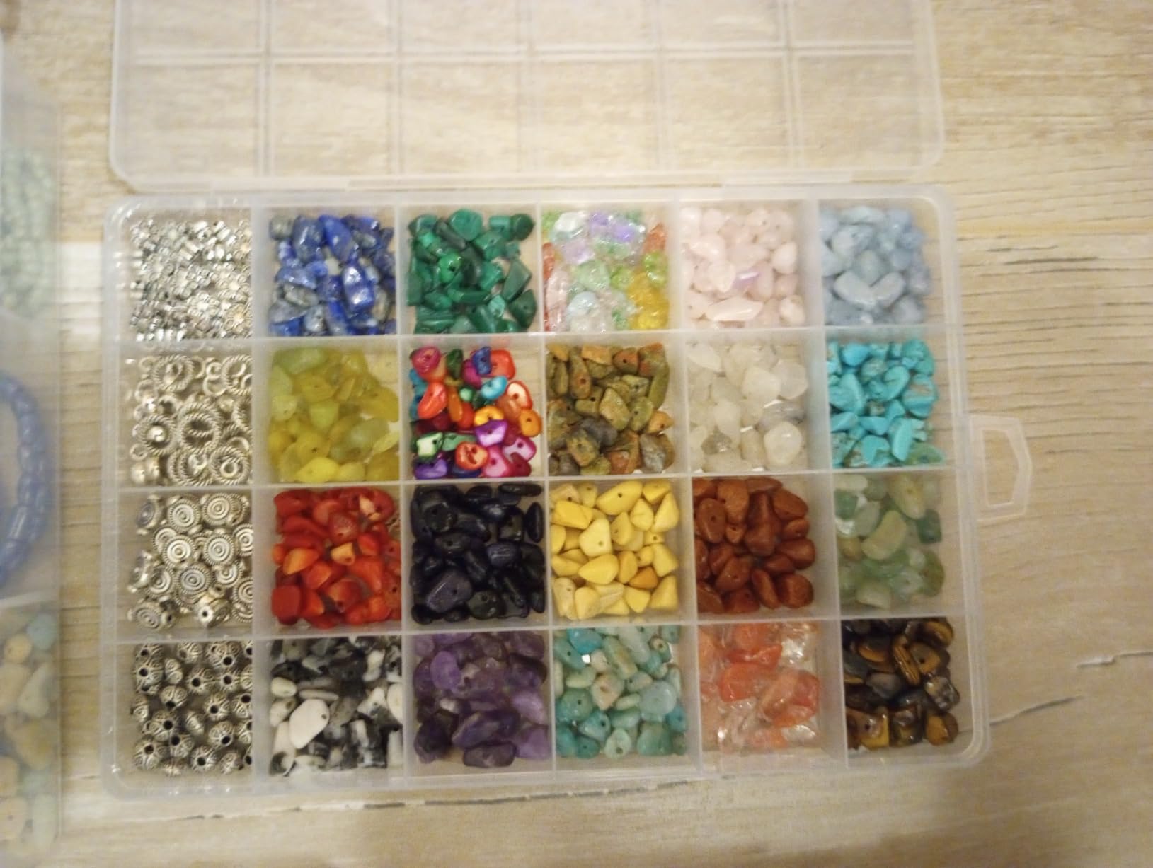 Xmada Jewelry Making Supplies Kit - 1587 PCS Beads, Crystal Beads, Jewelry Pliers, Beading Wire, Earring Hooks, Rings, Bracelets for Girls and Adults customer photo 2