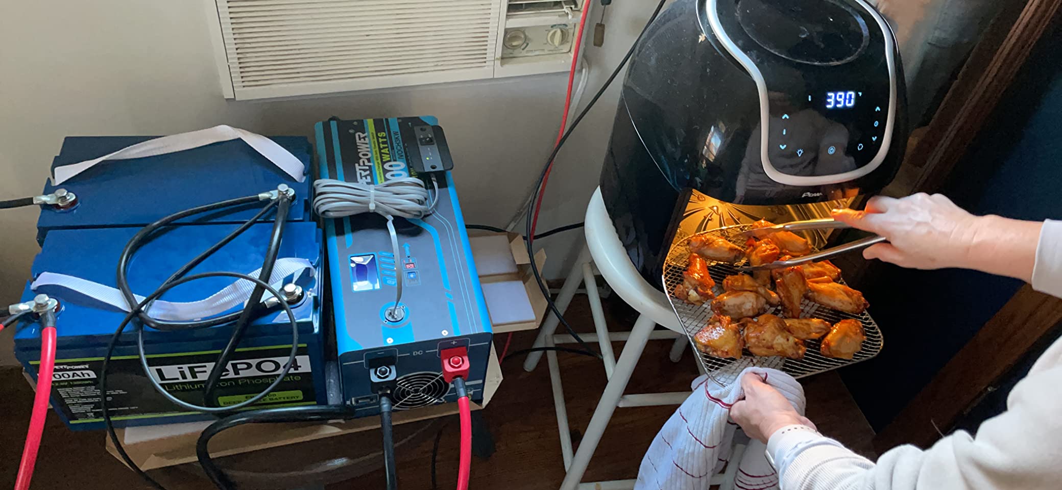 ExpertPower 2.5KWH 12V Solar Power Kit | LiFePO4 12V 100Ah, 400W Mono Solar Panels, 30A MPPT Solar Charge Controller, 3KW Pure Sine Wave Inverter Charger | RV, Trailer, Camper, Marine, Off Grid customer photo 2
