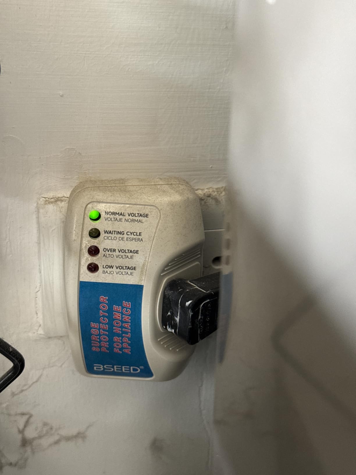 BSEED Surge Protector Home Appliance, Single Outlet Power Voltage Protector, Voltage Brownout Outlet Surge Refrigerator 1440 Watts, Voltage Brownout Plug Outlet, 1875W, 125V, 15A(1 Pack) customer photo 1